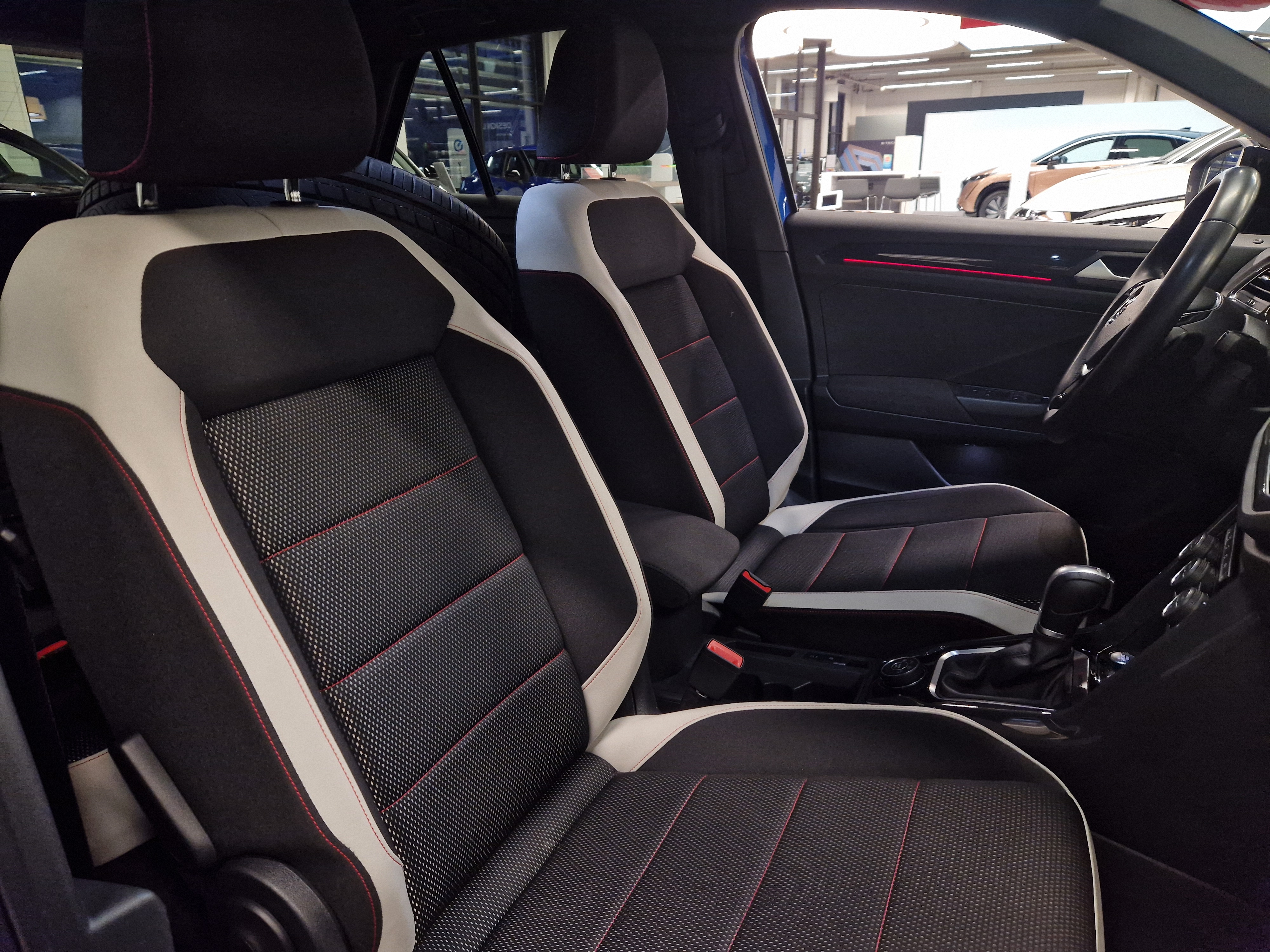 VOLKSWAGEN T-Roc 2018