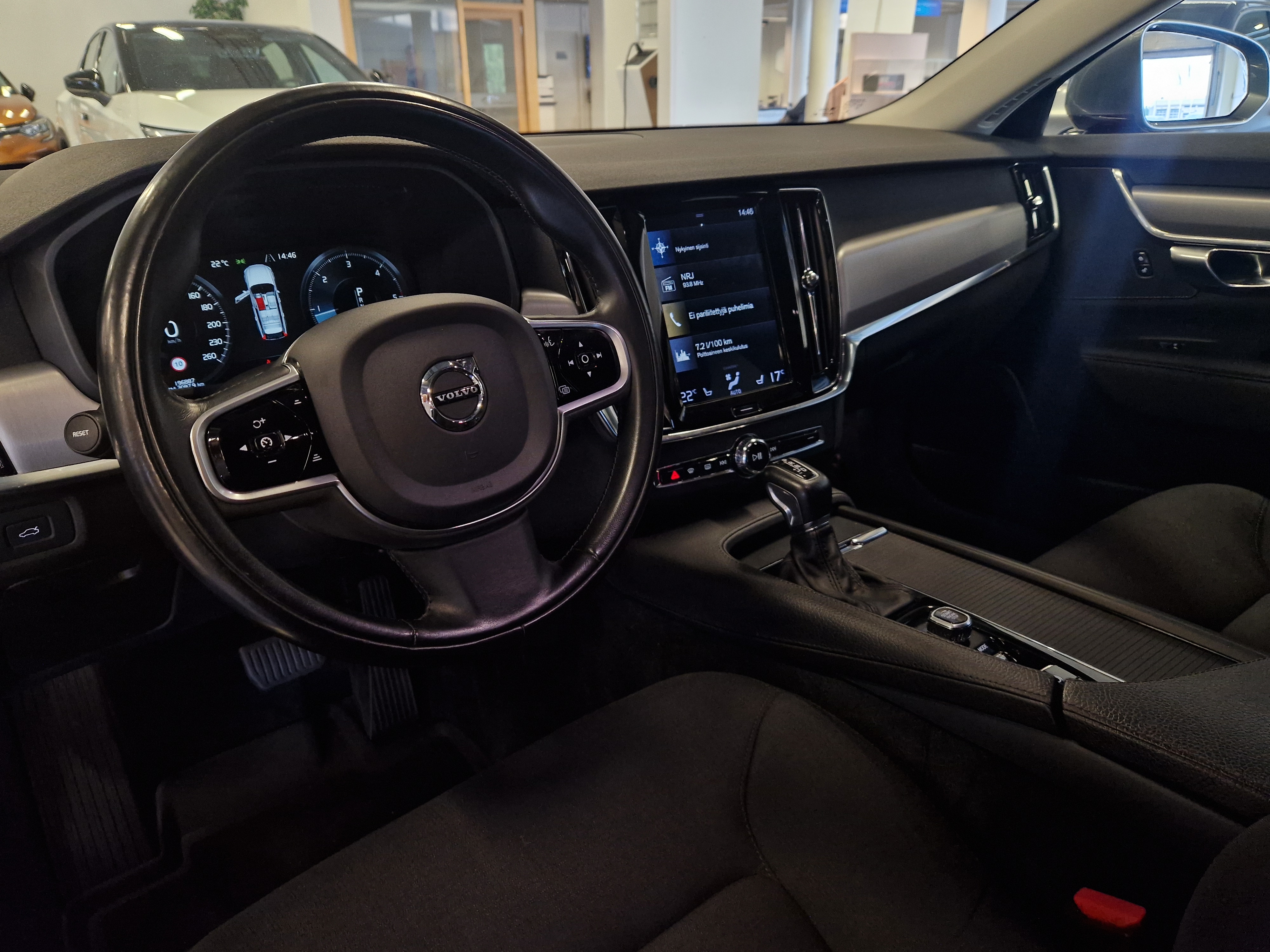 VOLVO V90 2019