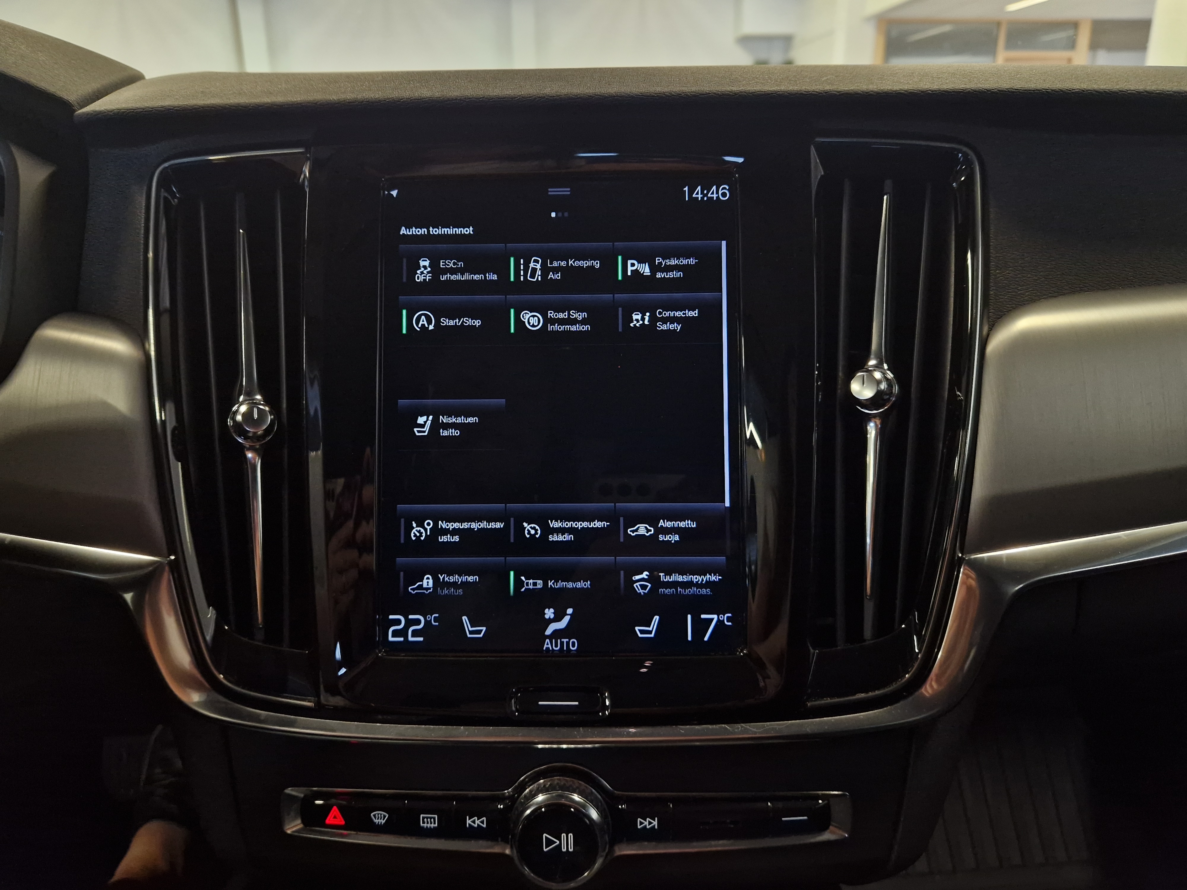 VOLVO V90 2019
