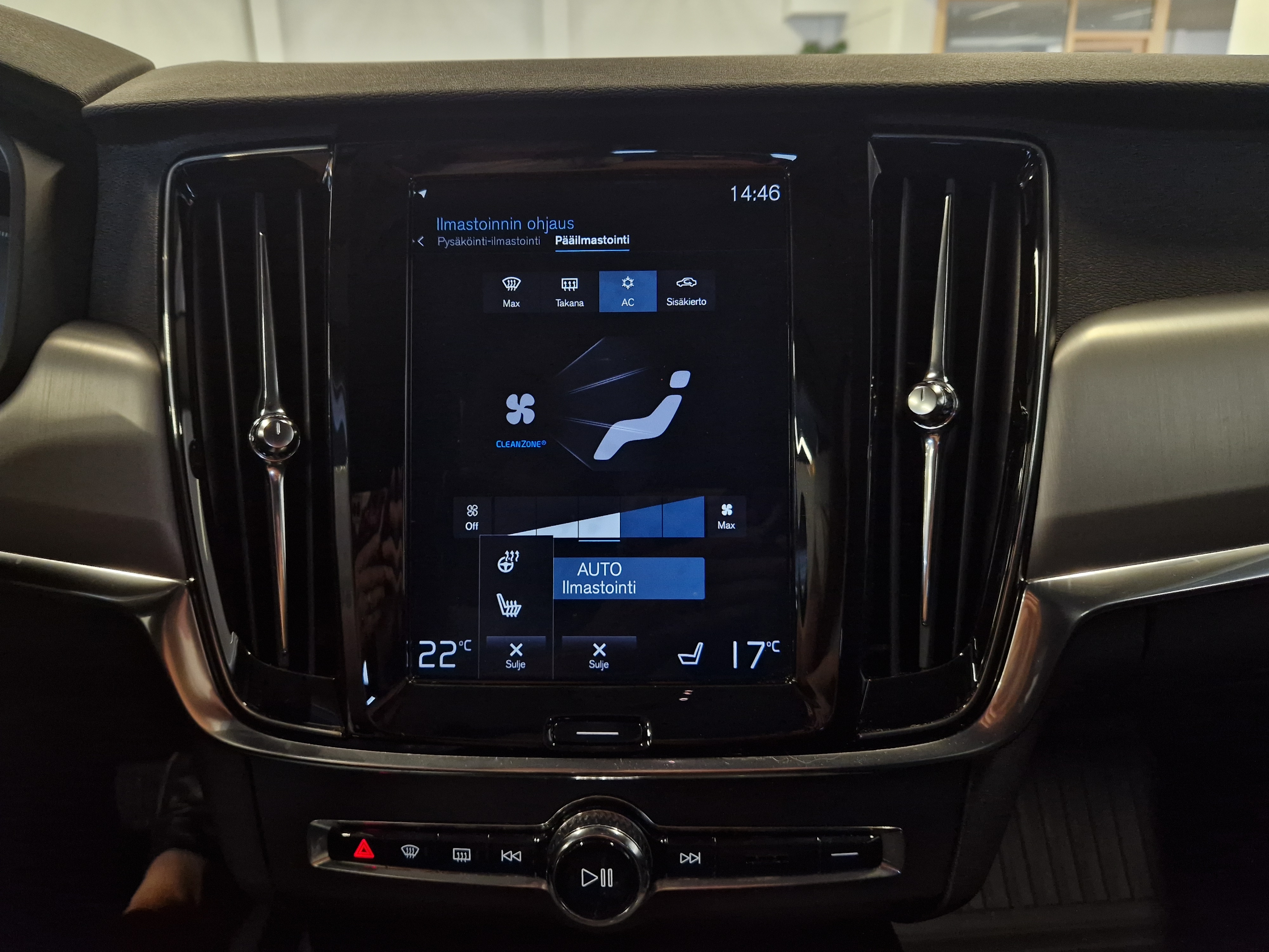 VOLVO V90 2019