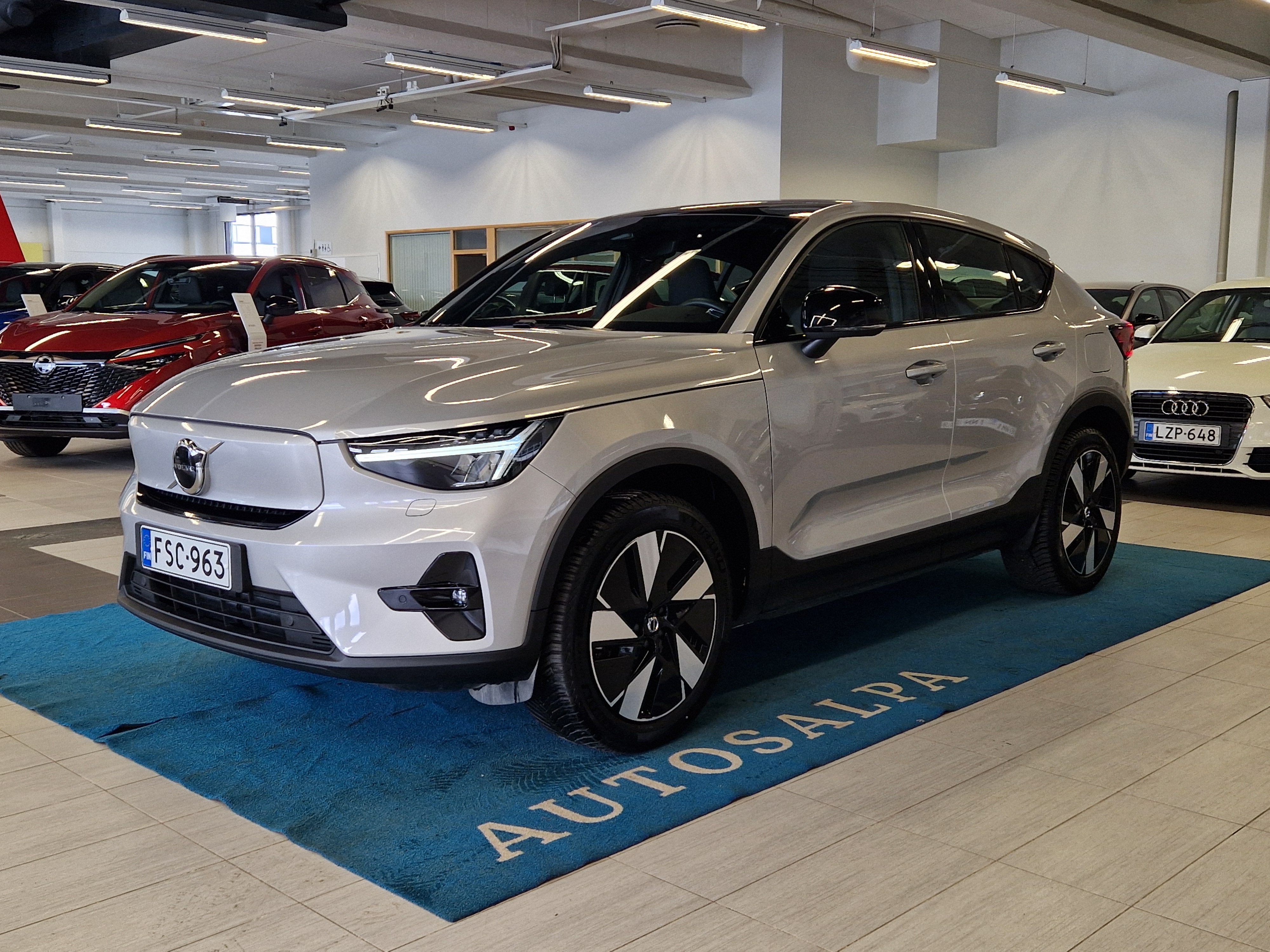 VOLVO C40 2024