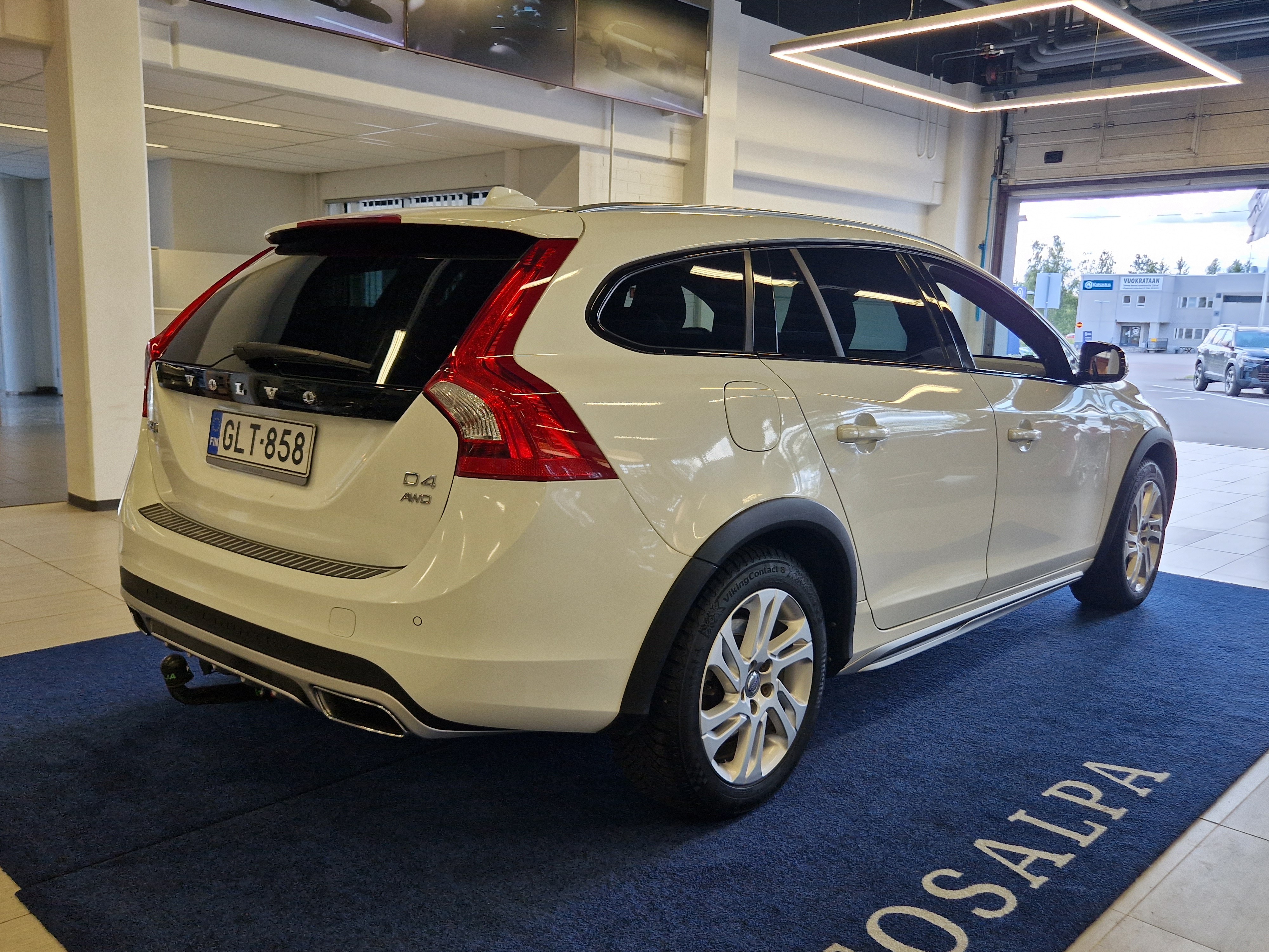VOLVO V60 Cross Country 2016