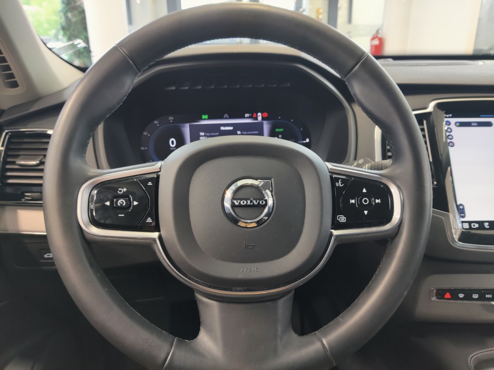 VOLVO XC90 2023