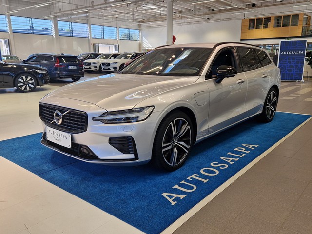 VOLVO V60 2022