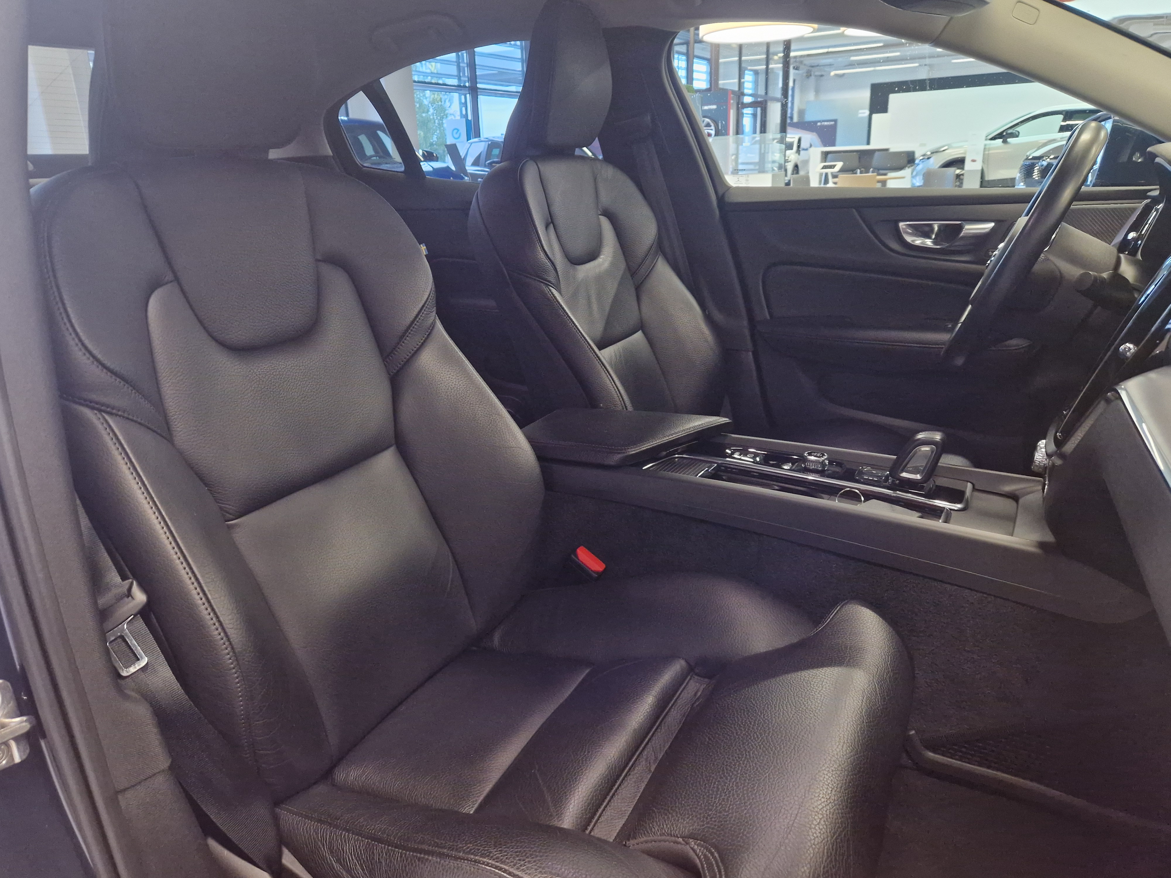 VOLVO S60 2021