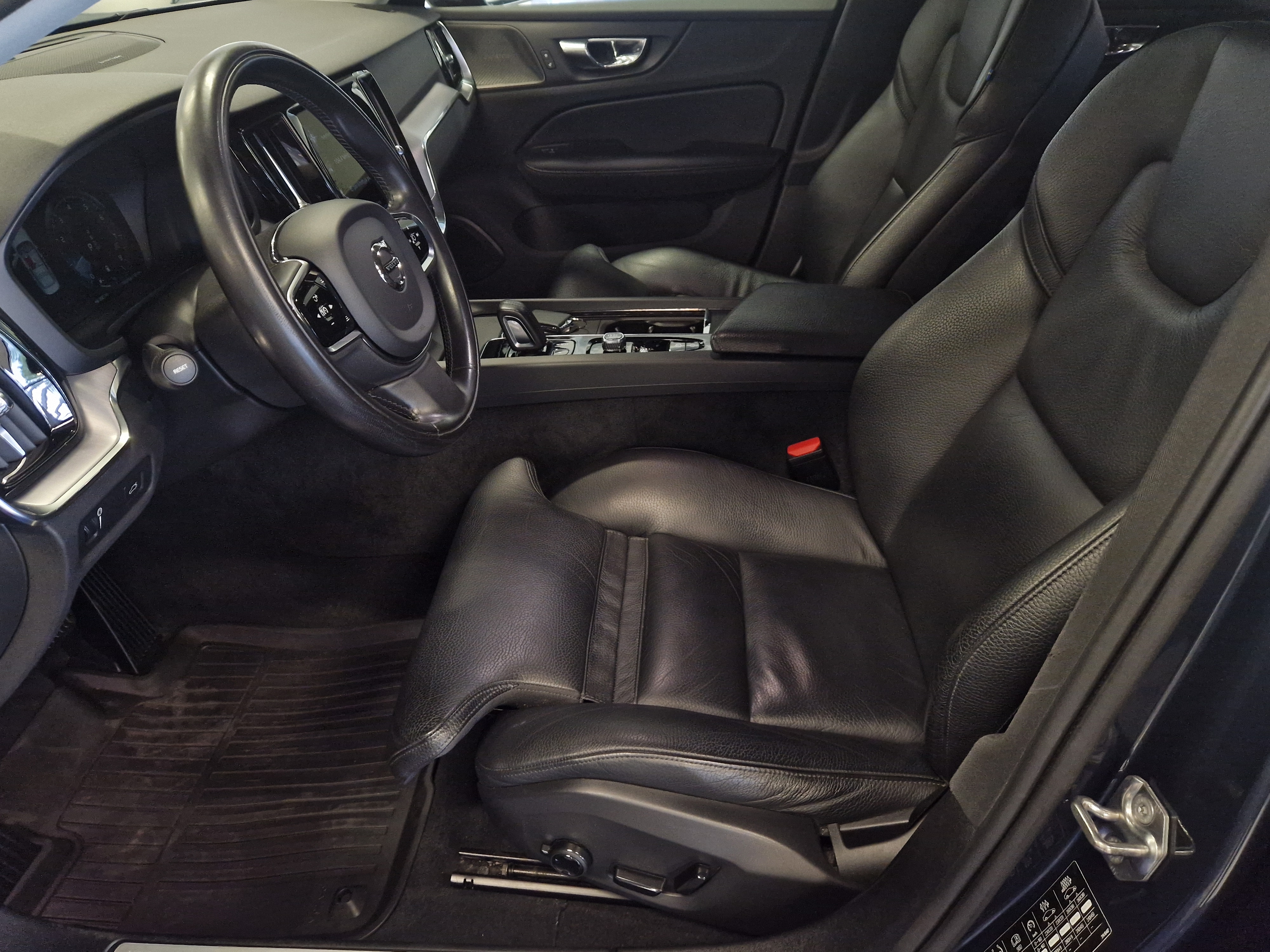 VOLVO S60 2021