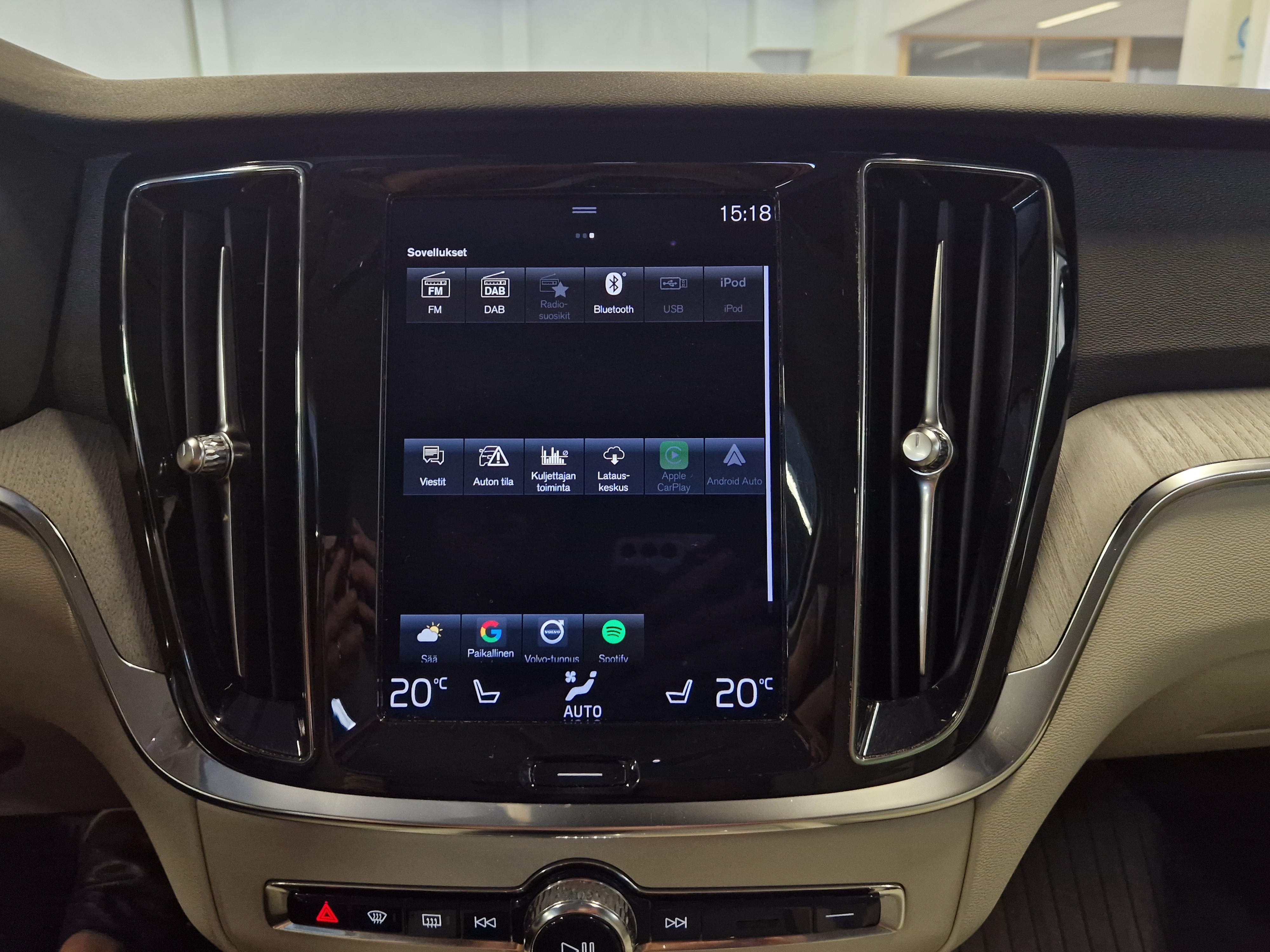 VOLVO V60 Cross Country 2022