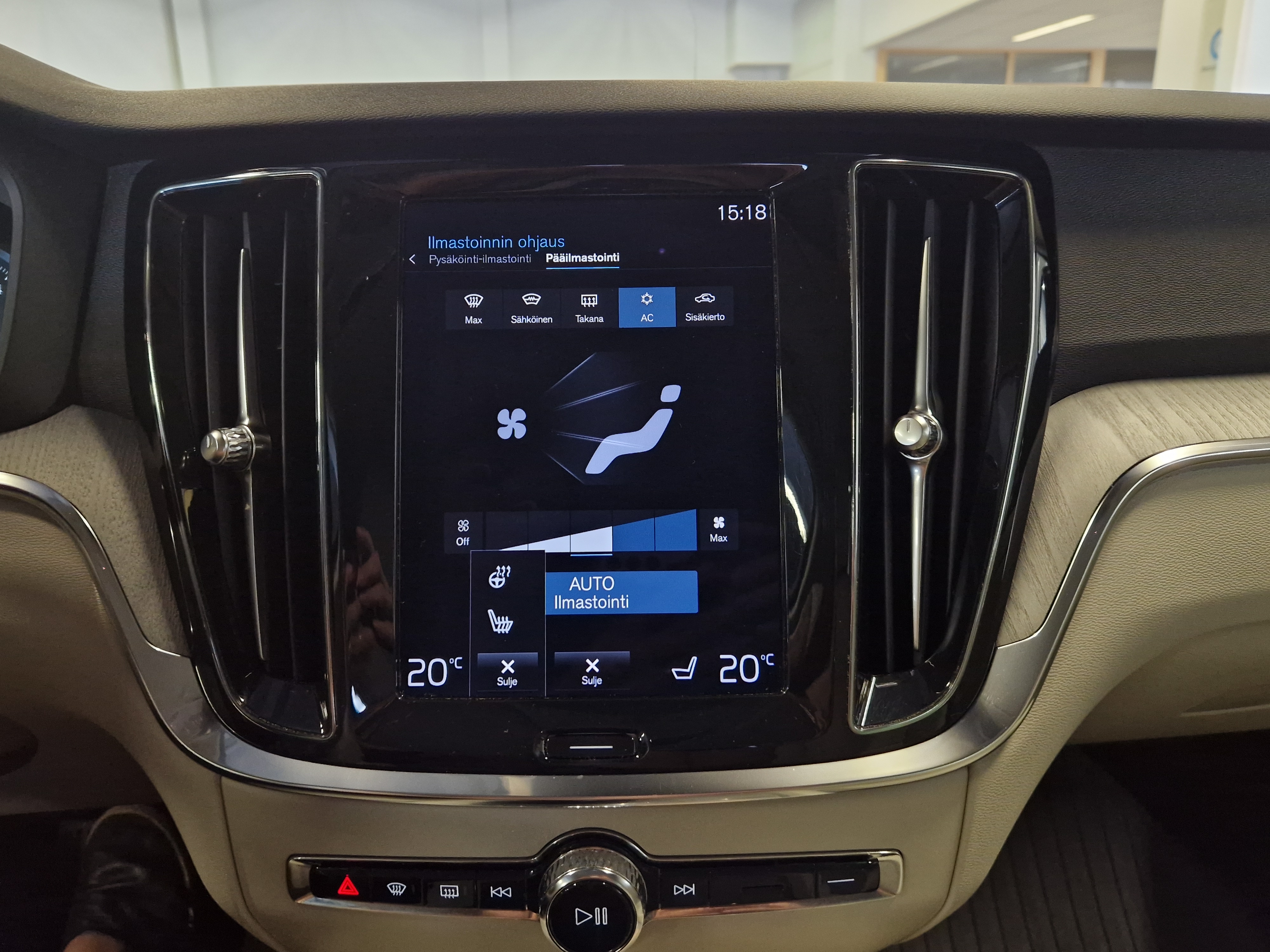 VOLVO V60 Cross Country 2022