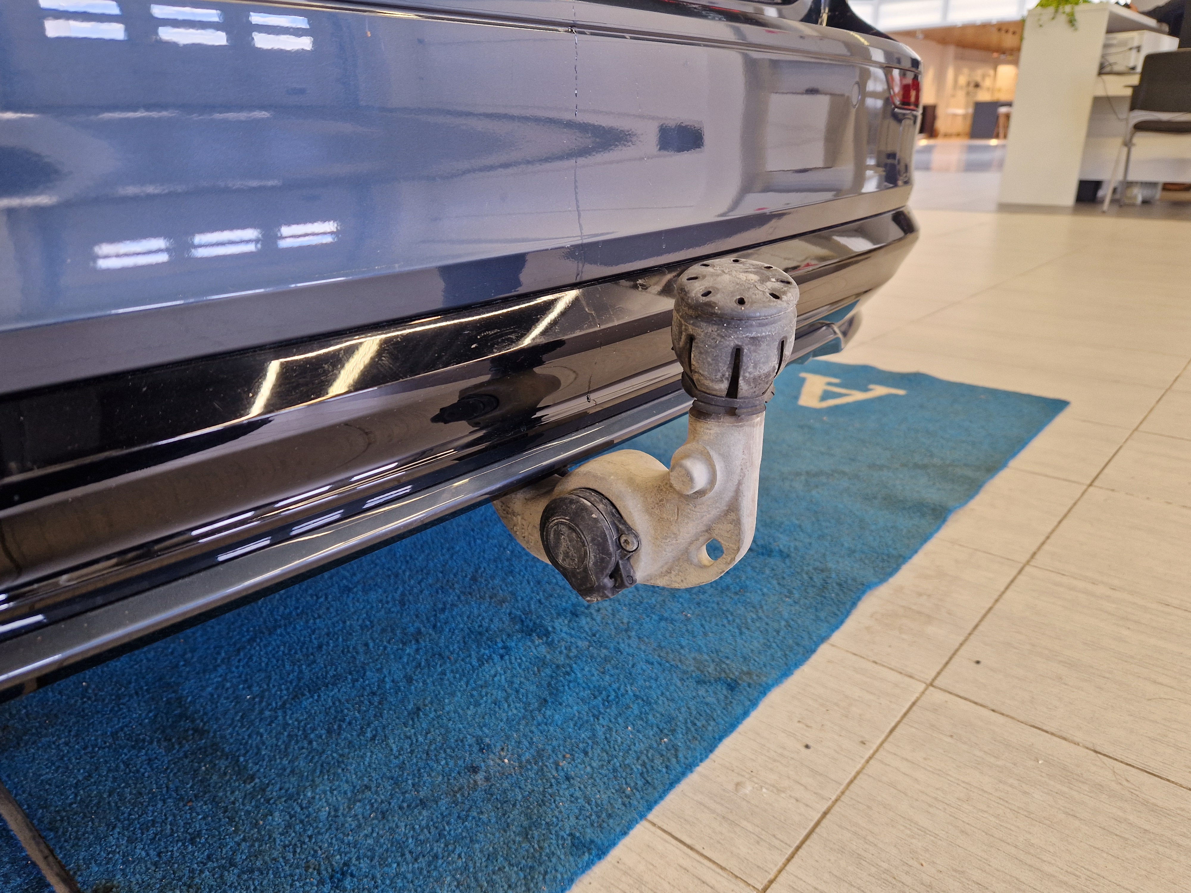 VOLVO V60 2023