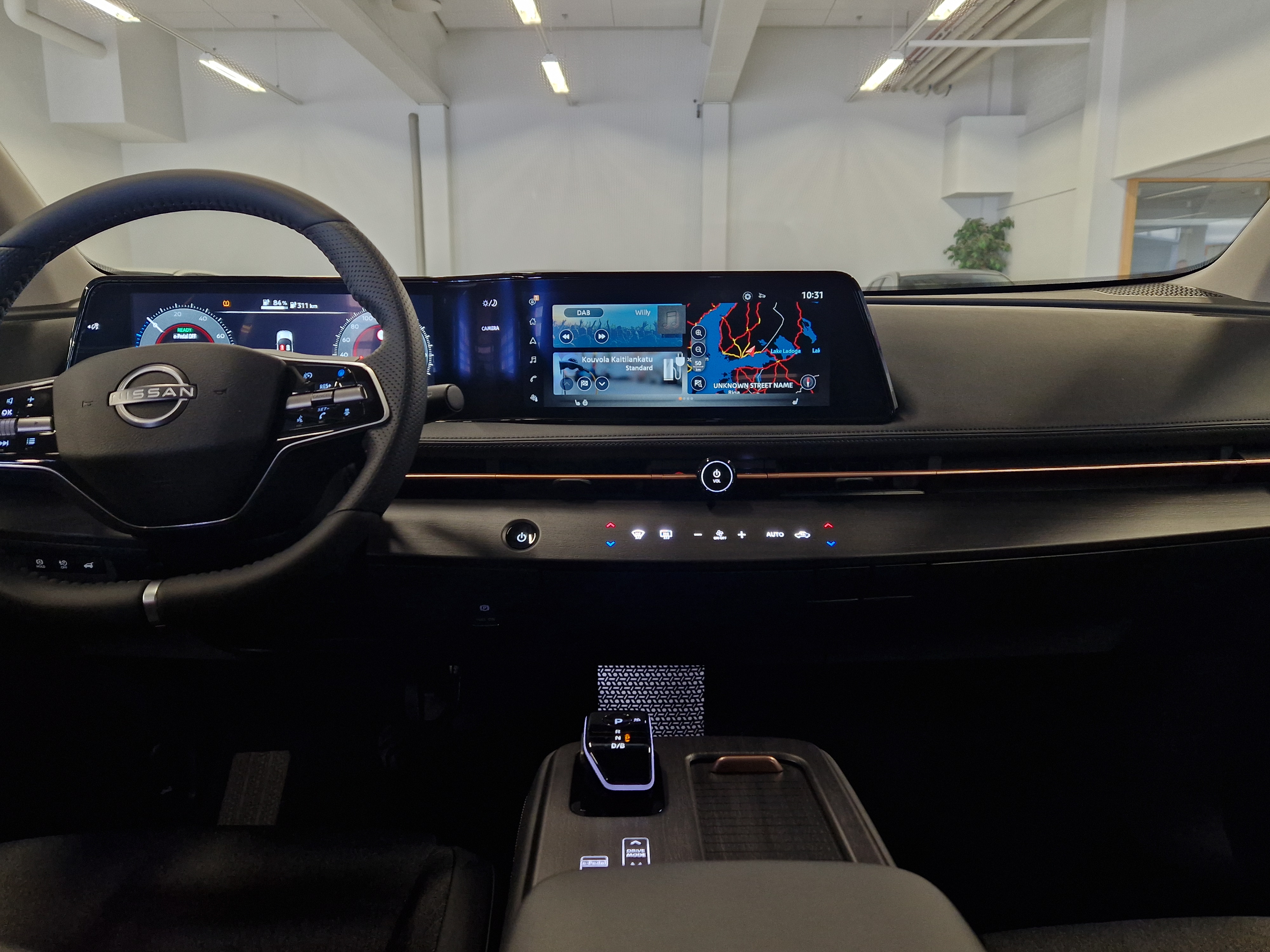 NISSAN Ariya 2026