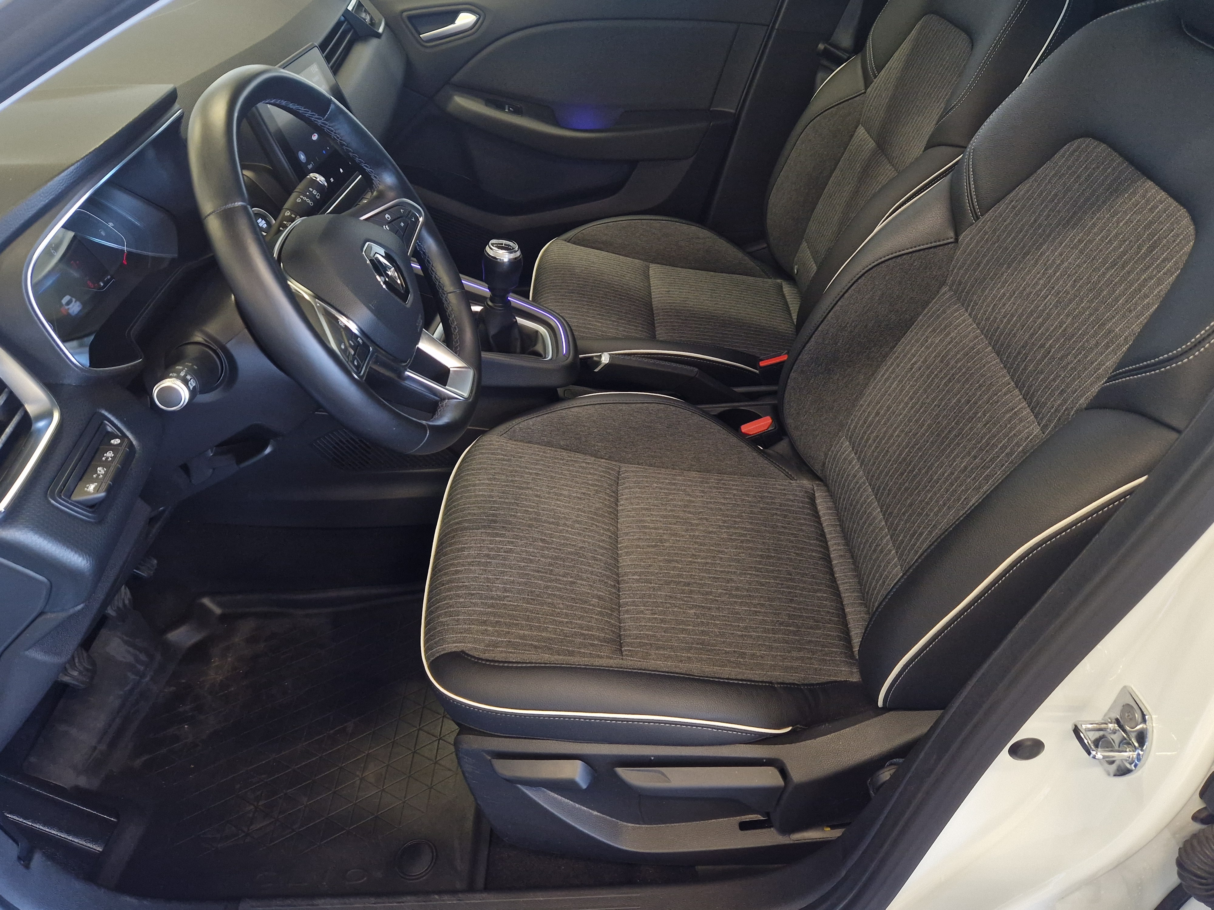 RENAULT Clio 2021