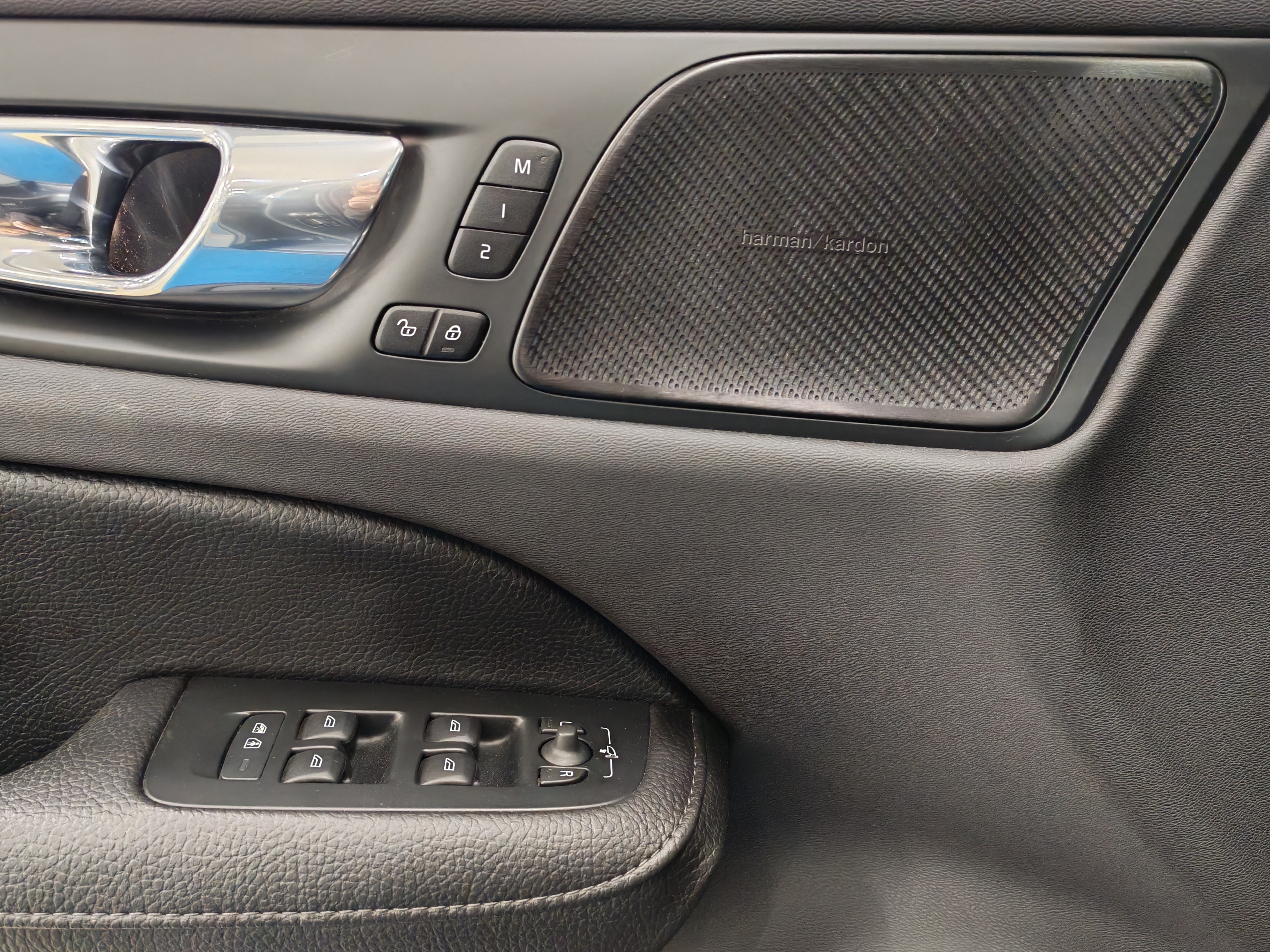 VOLVO S60 2022