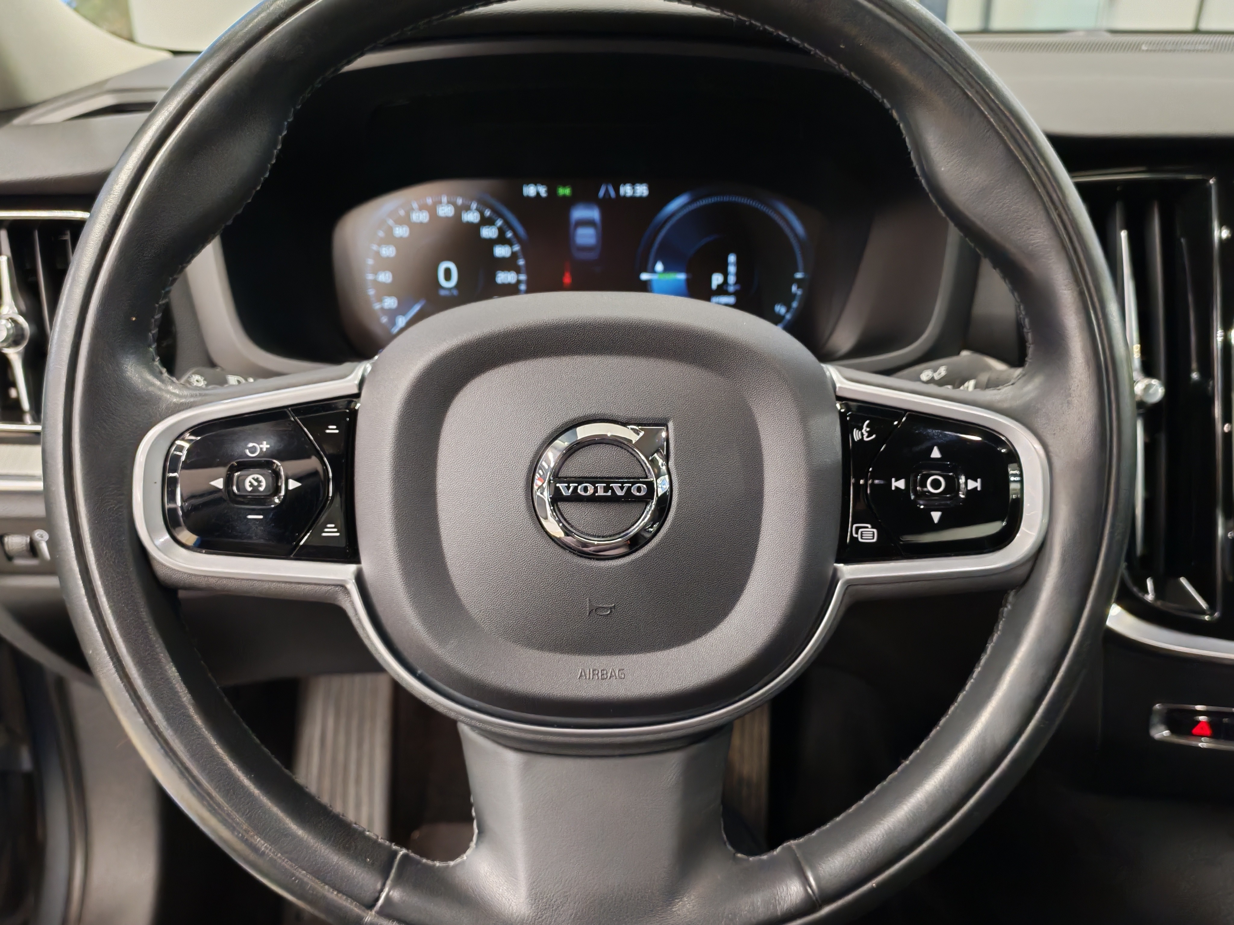 VOLVO S60 2022