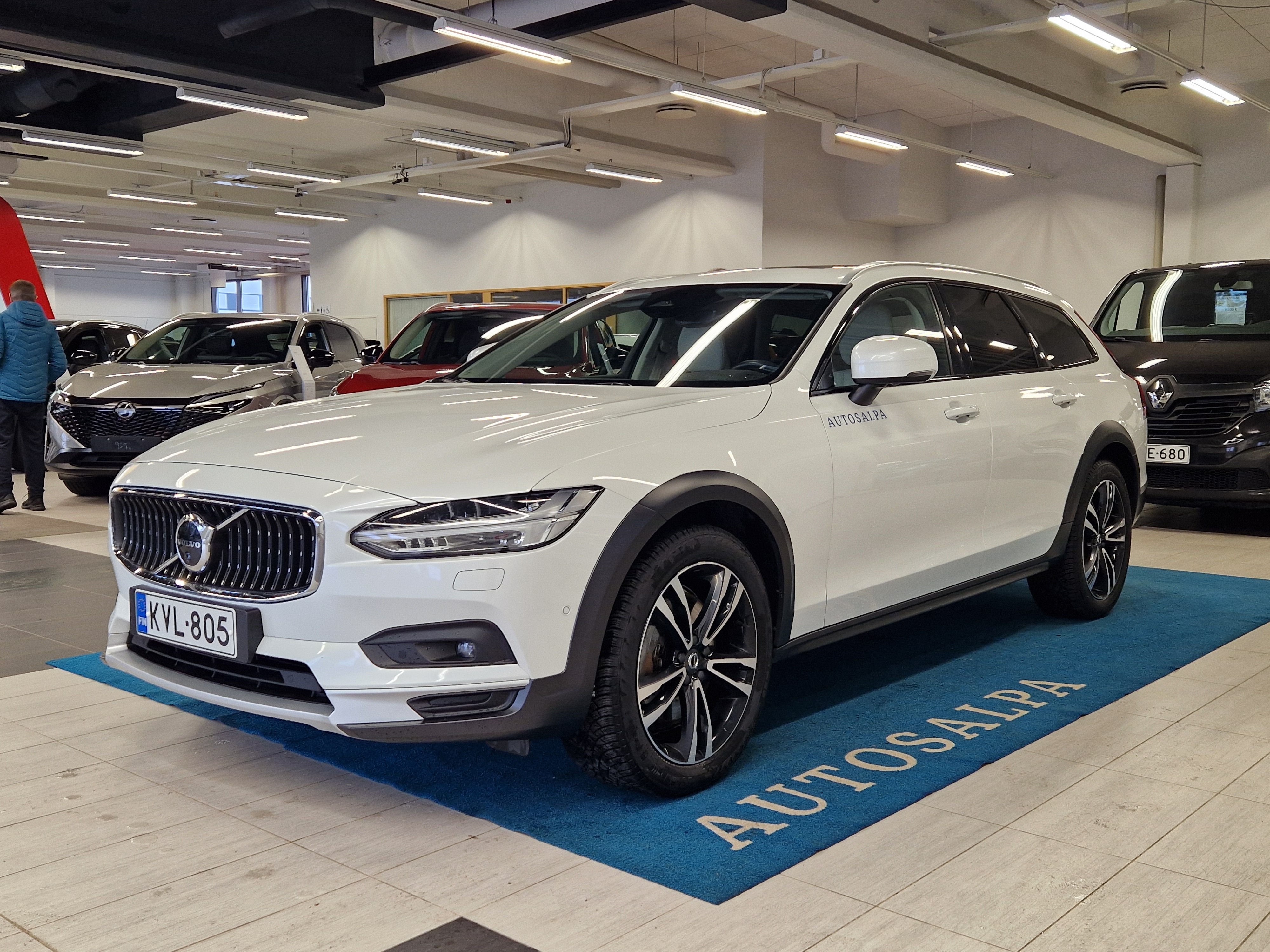 VOLVO V90 Cross Country 2023