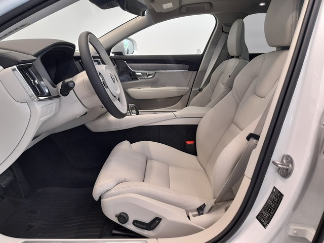 VOLVO V90 Cross Country 2023