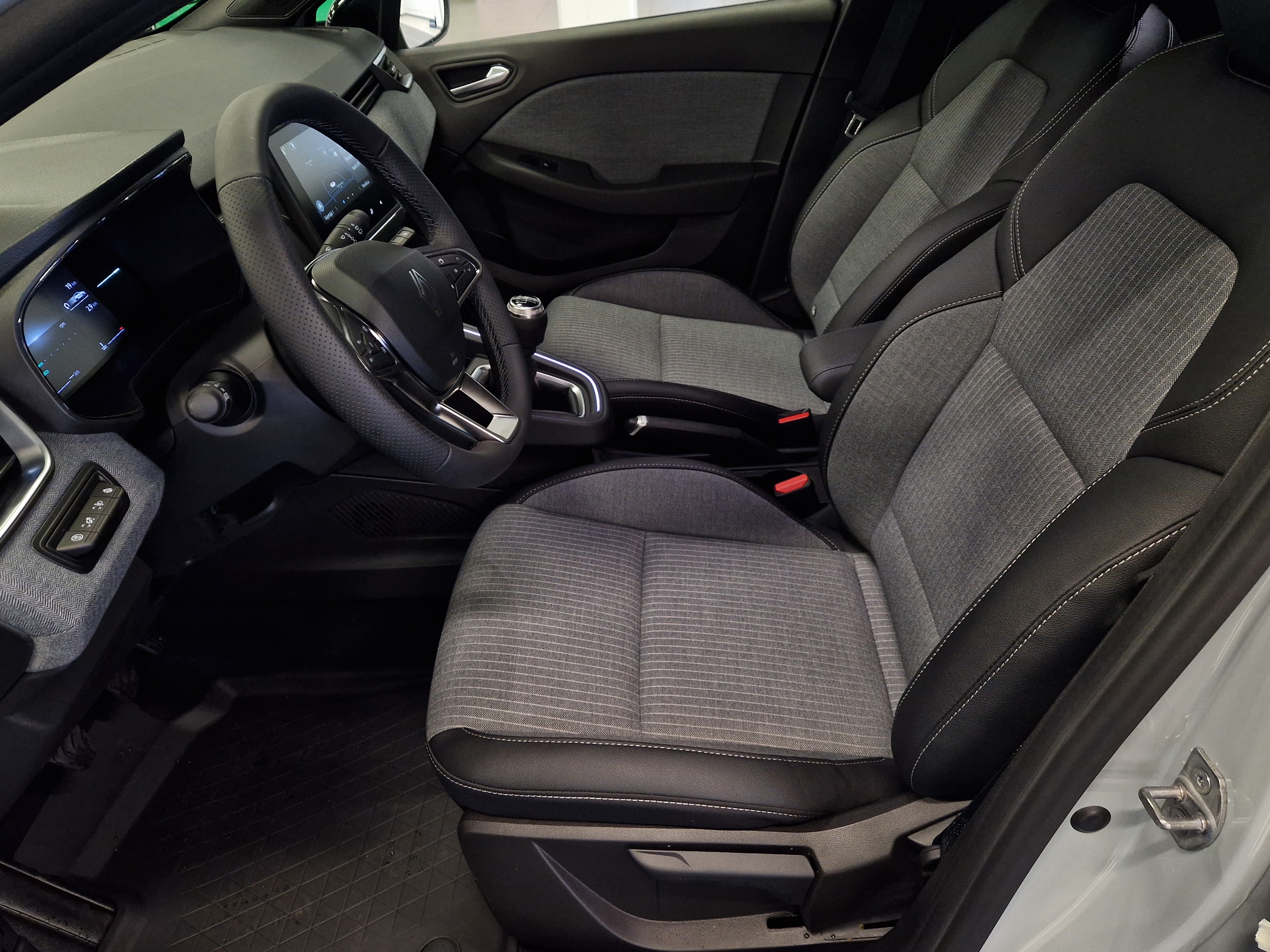 RENAULT Clio 2024