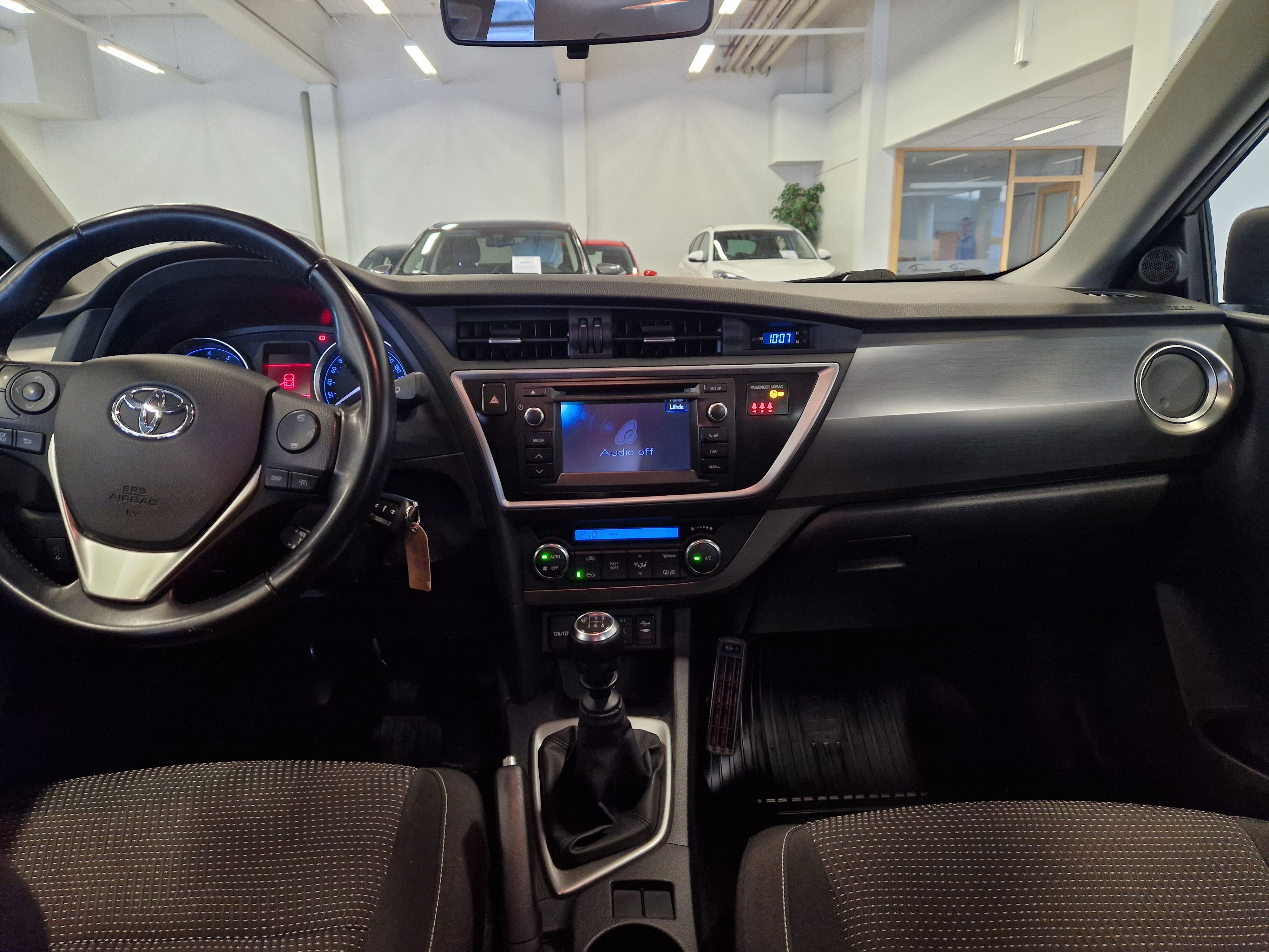 TOYOTA Auris 2013