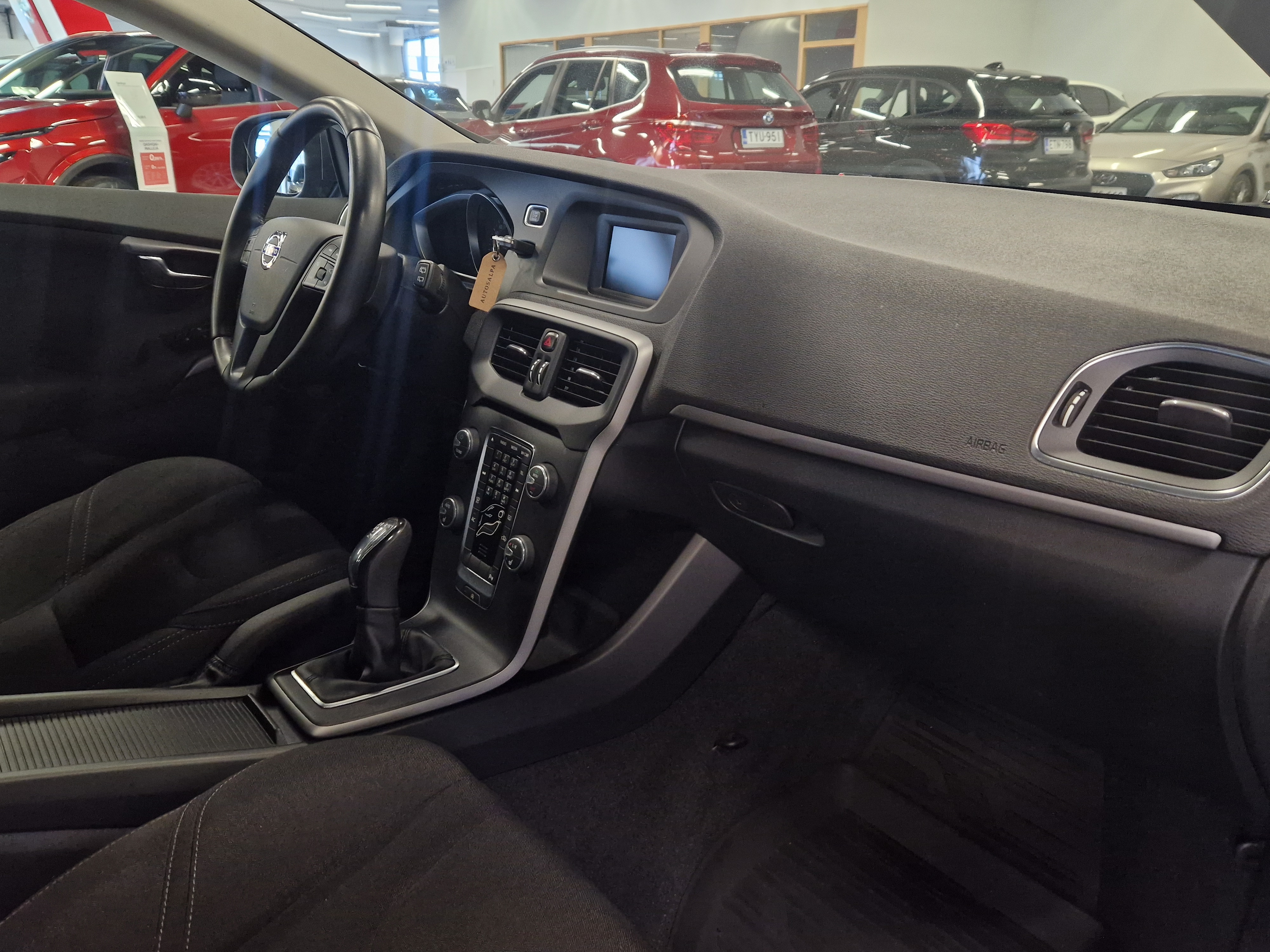 VOLVO V40 2013