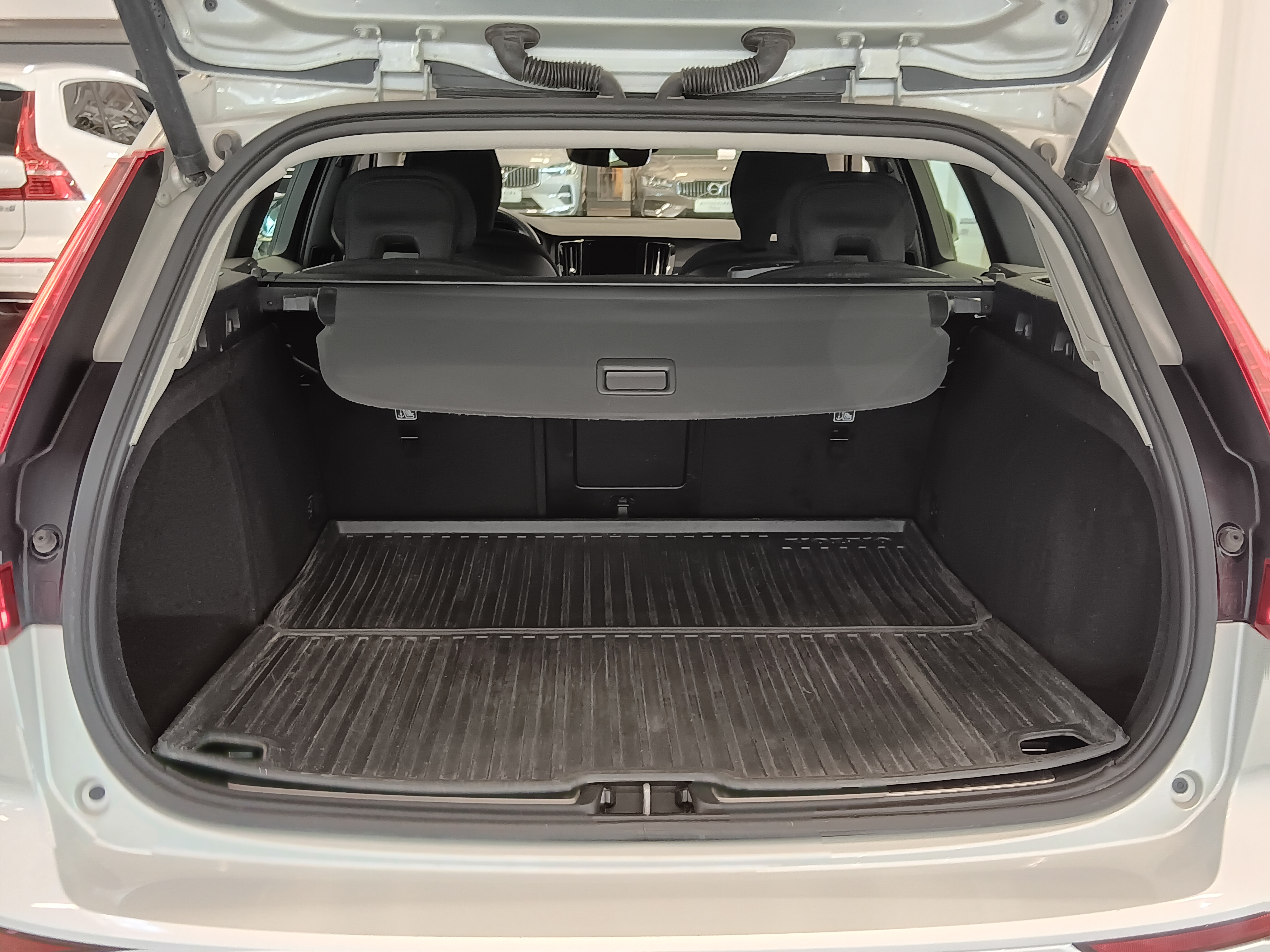 VOLVO V60 2019