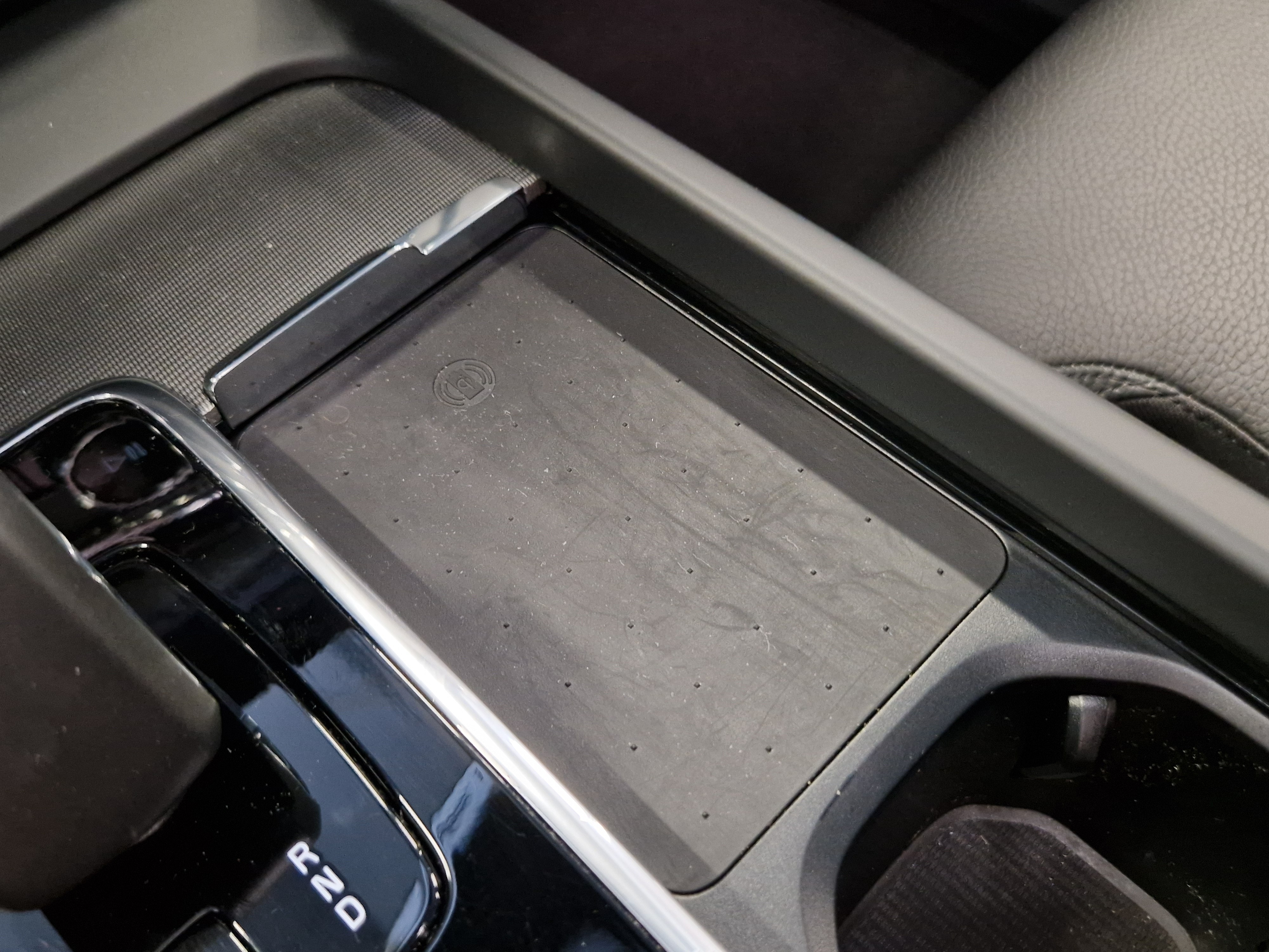 VOLVO XC60 2024