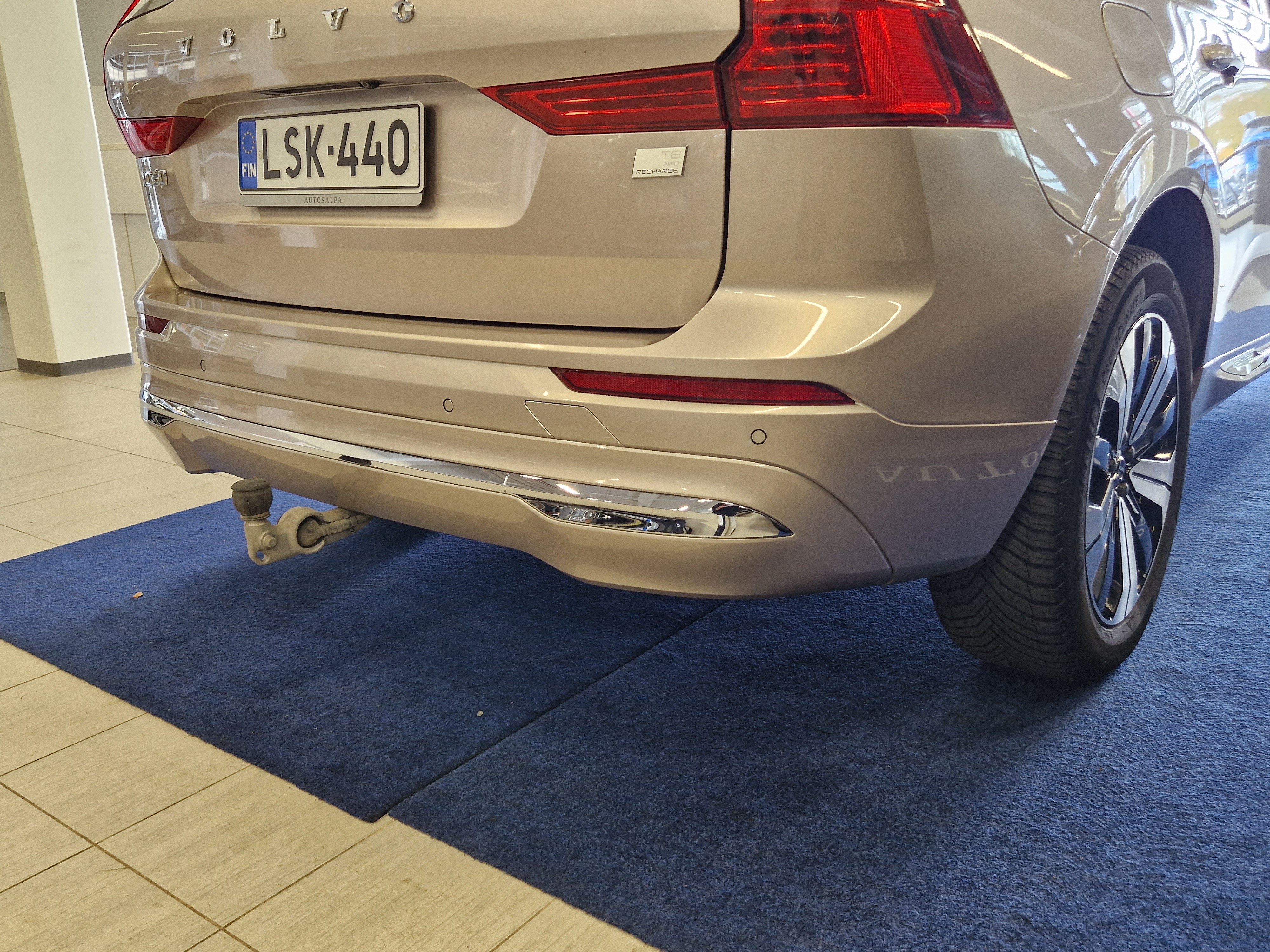 VOLVO XC60 2024