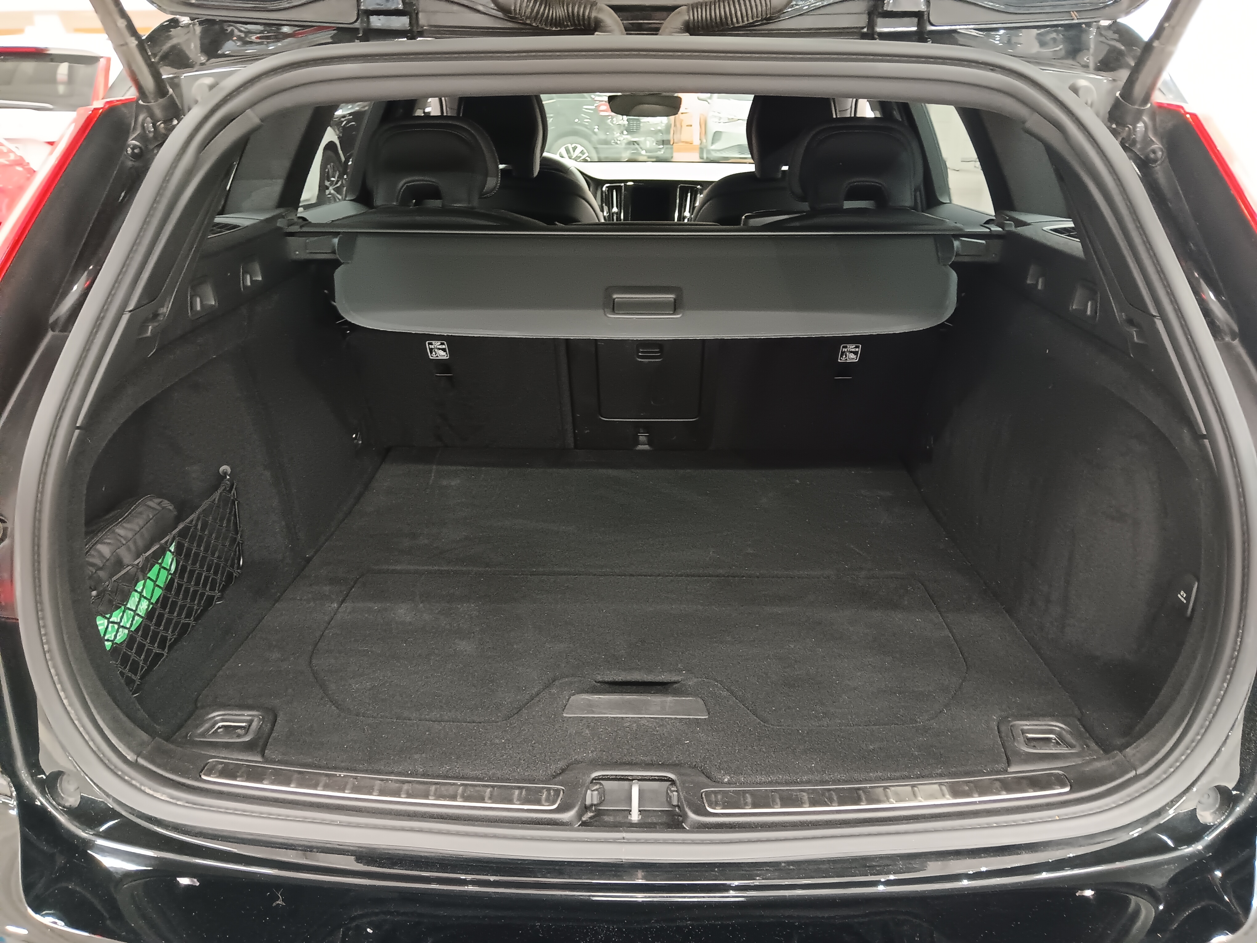 VOLVO V60 2023