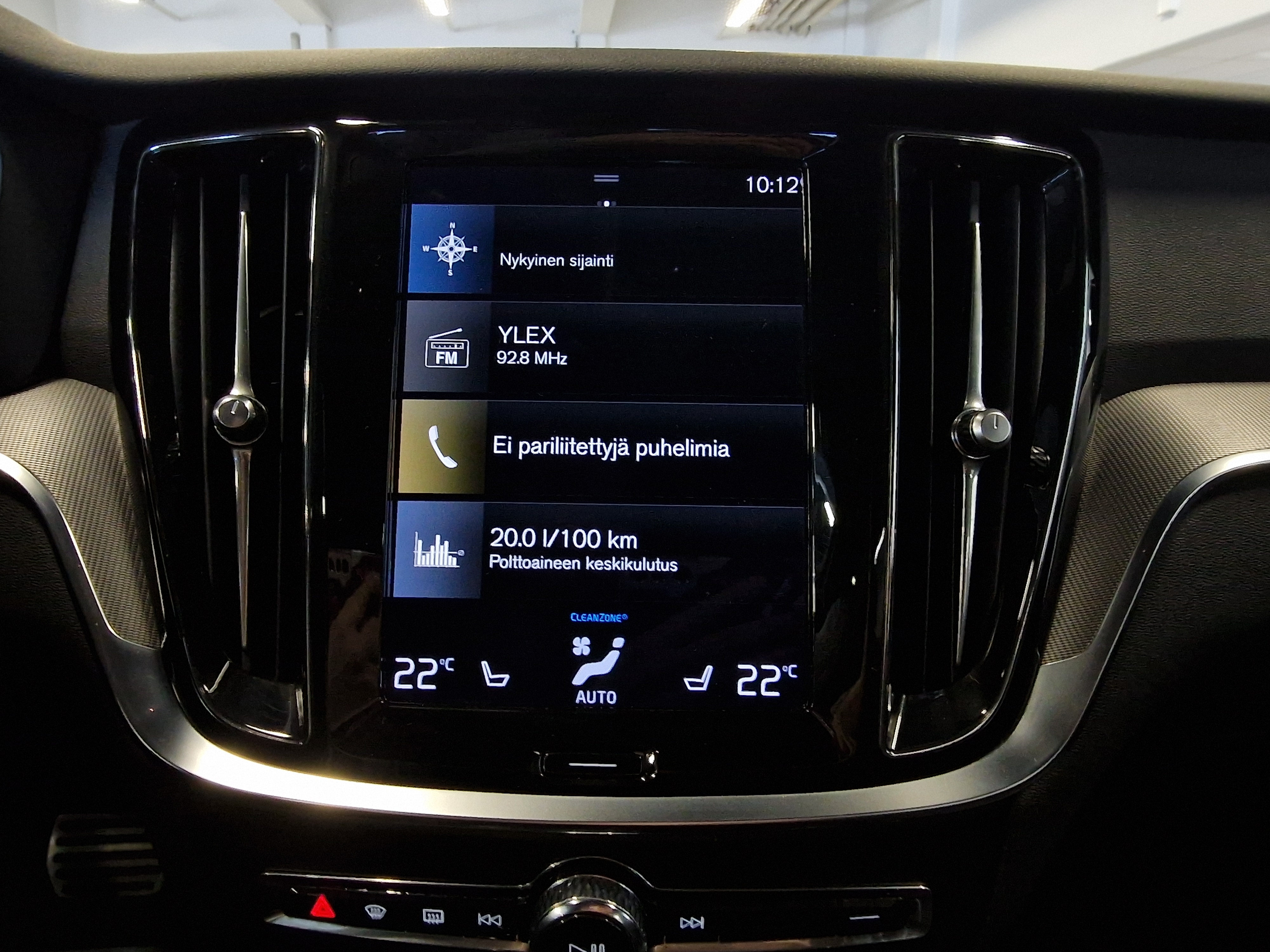 VOLVO V60 2022