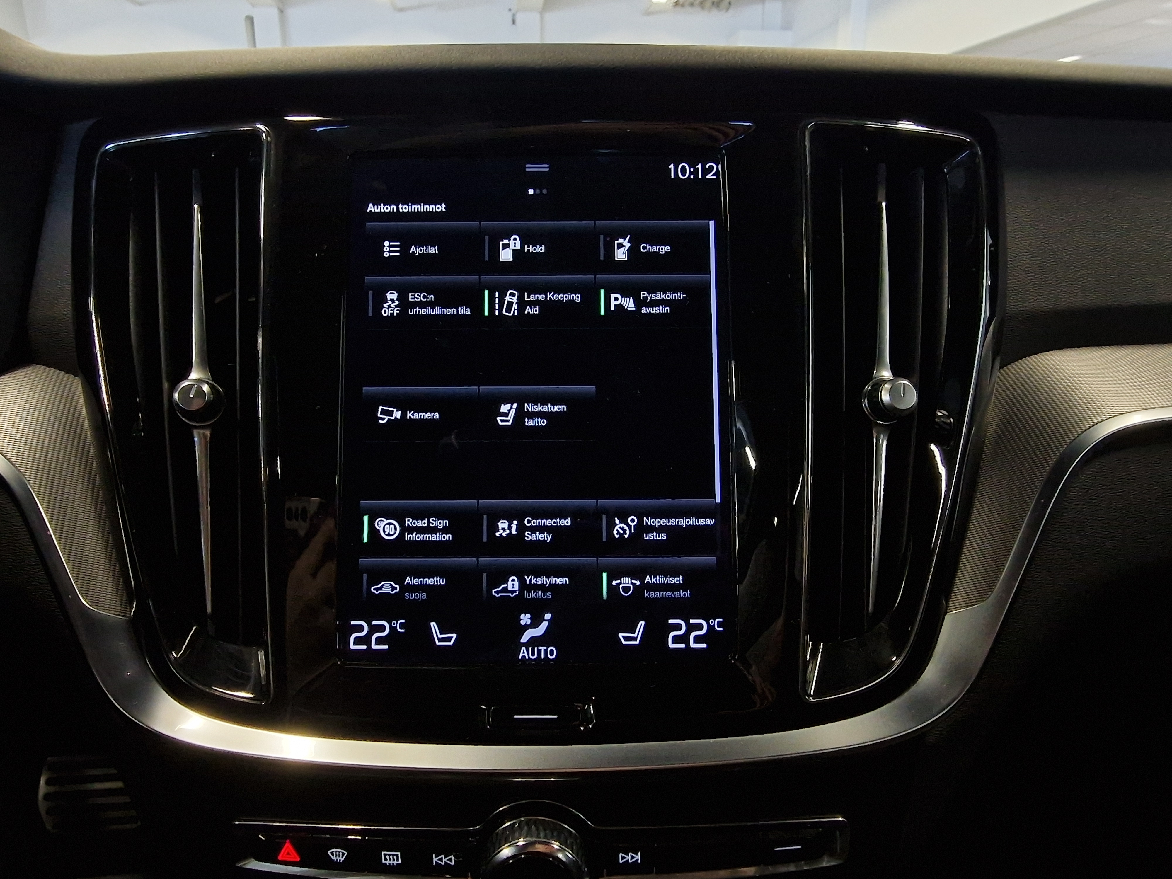 VOLVO V60 2022