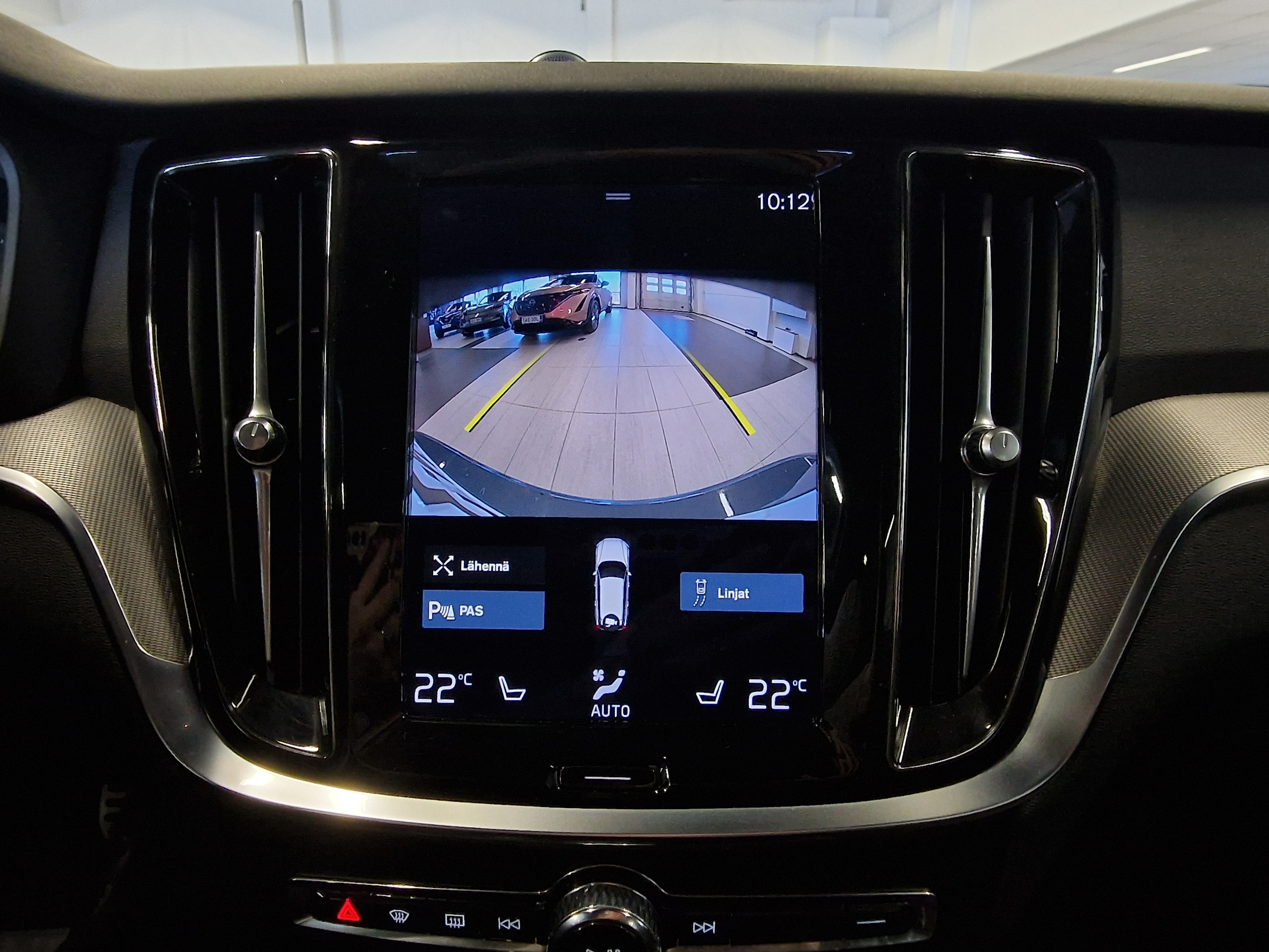 VOLVO V60 2022