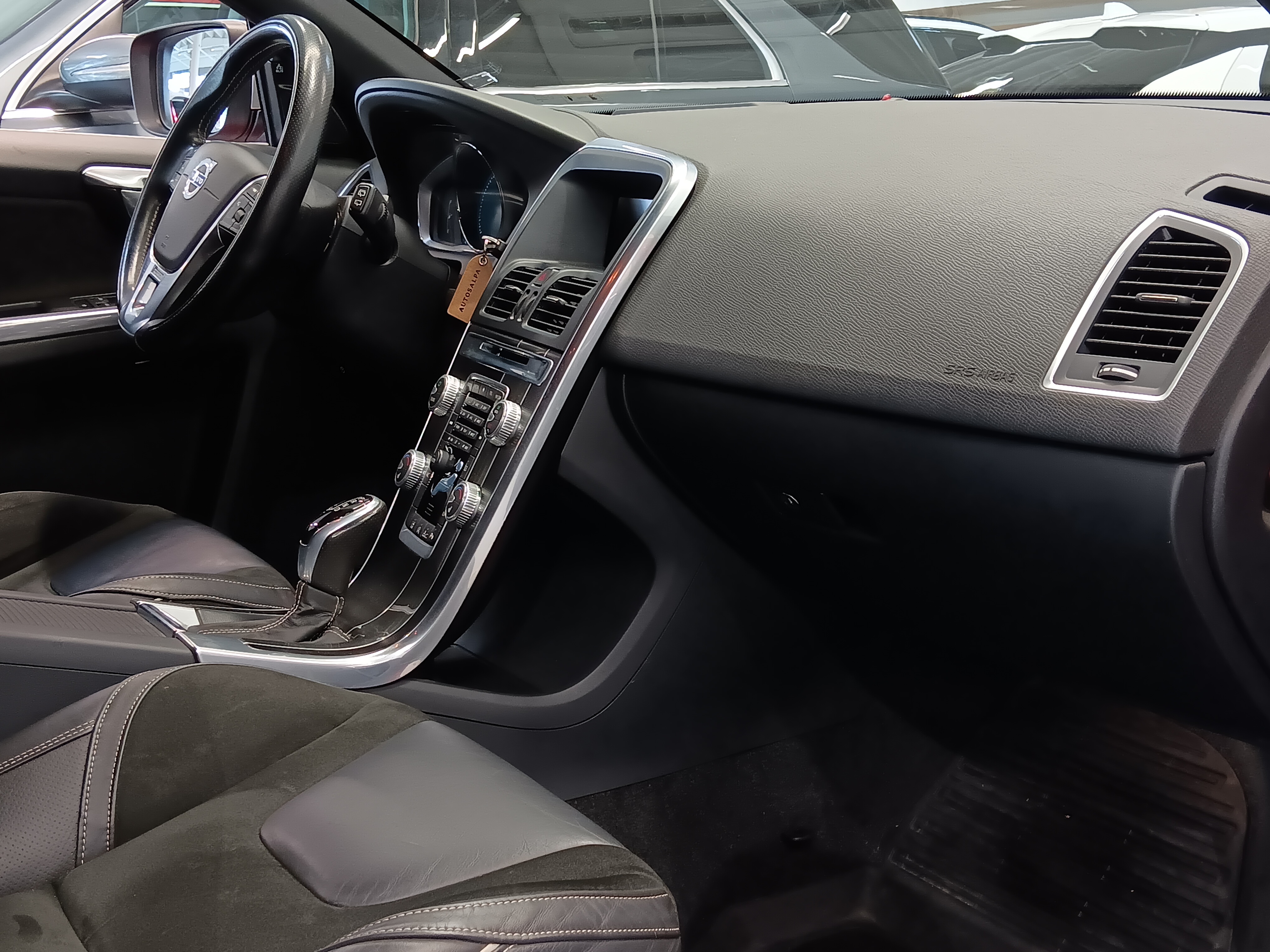 VOLVO XC60 2016