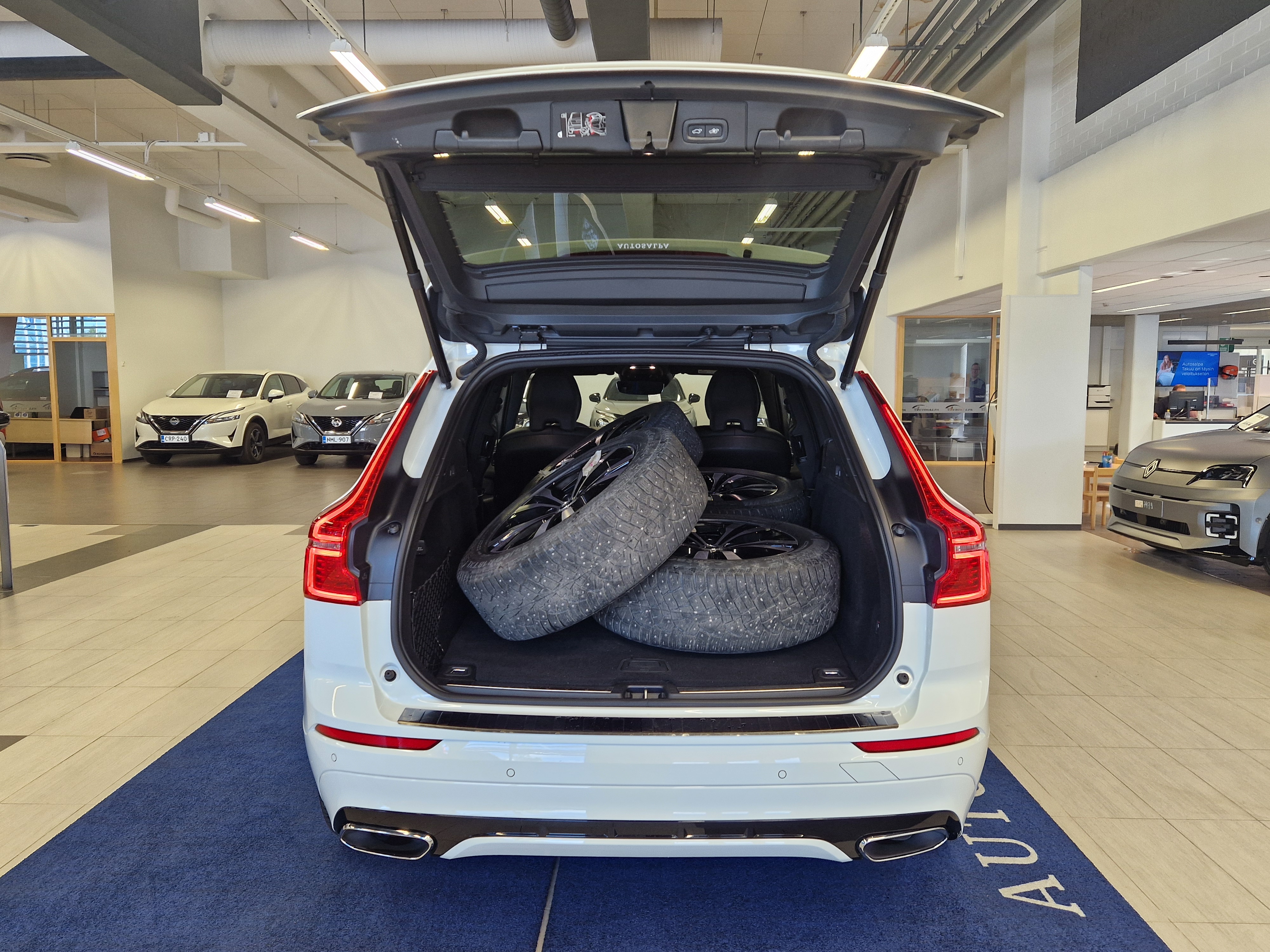 VOLVO XC60 2020