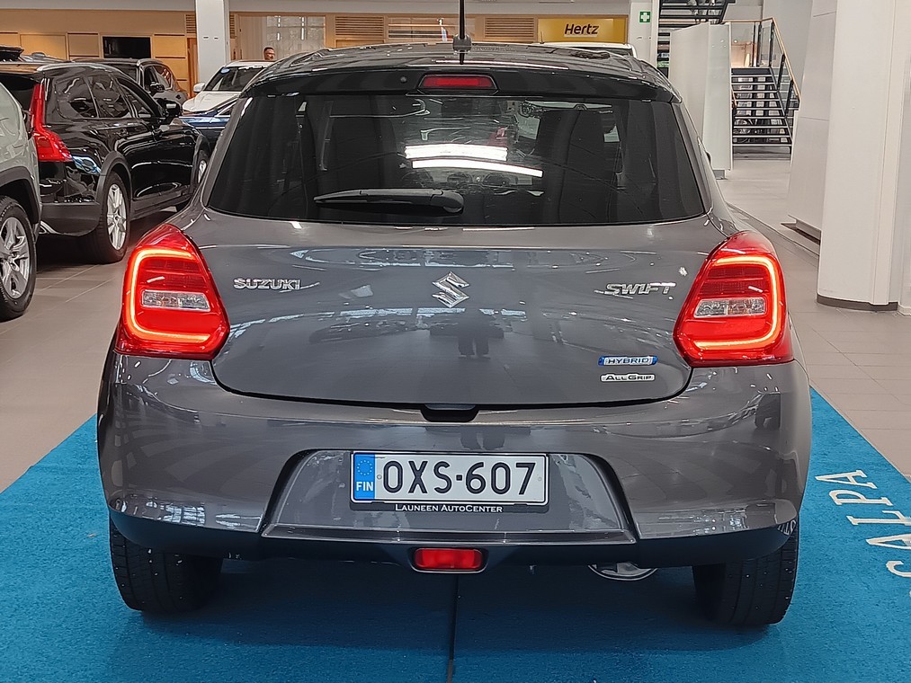 SUZUKI Swift 2021