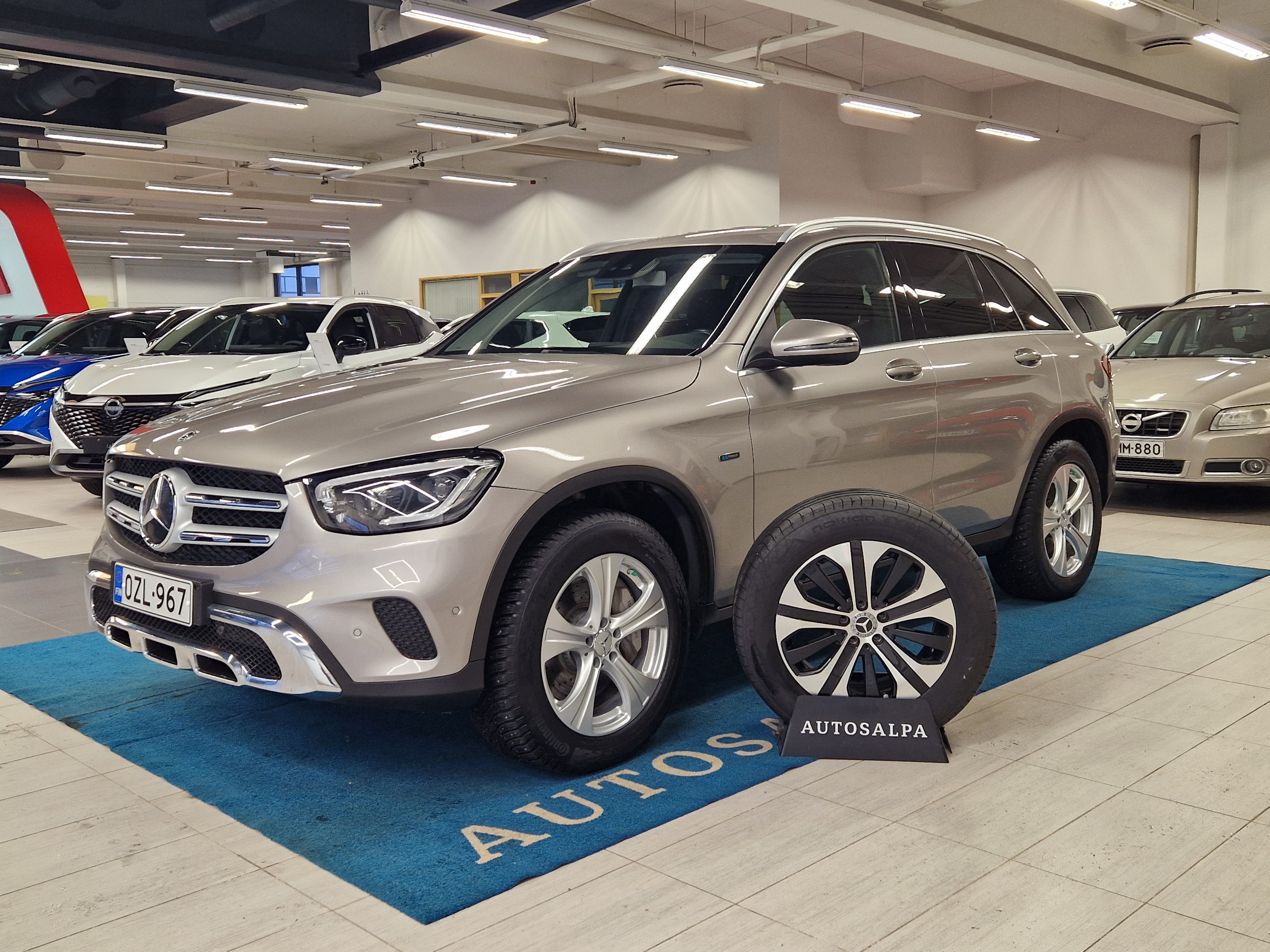 MERCEDES-BENZ GLC 2020