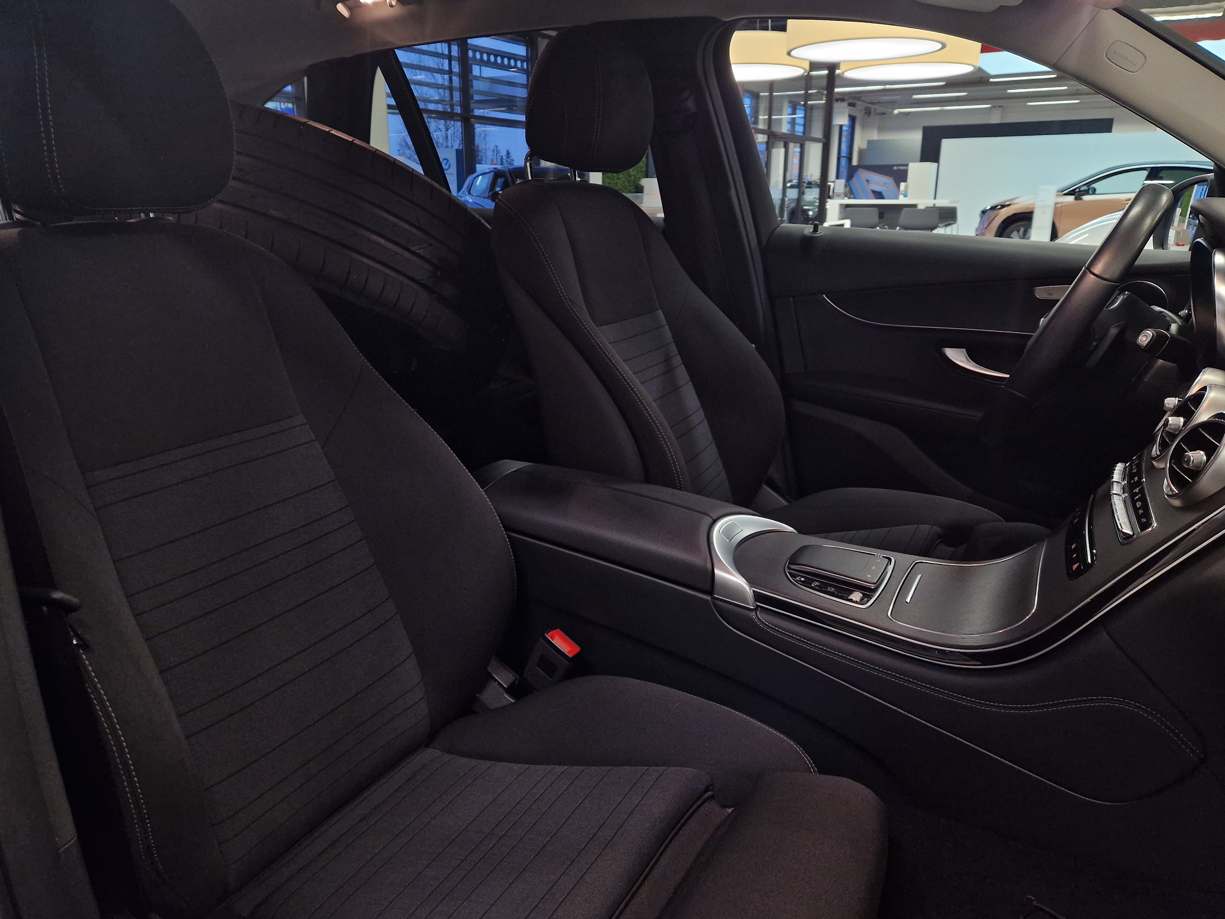 MERCEDES-BENZ GLC 2020