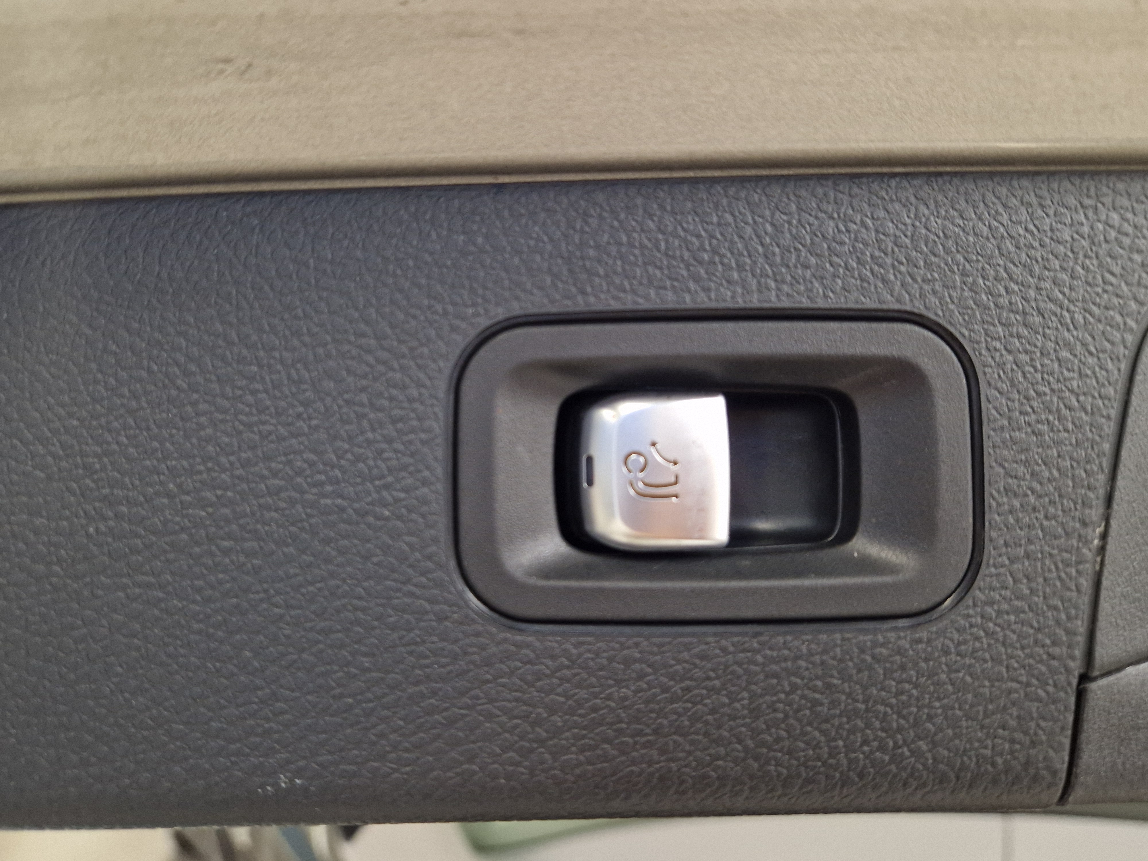 MERCEDES-BENZ GLC 2020