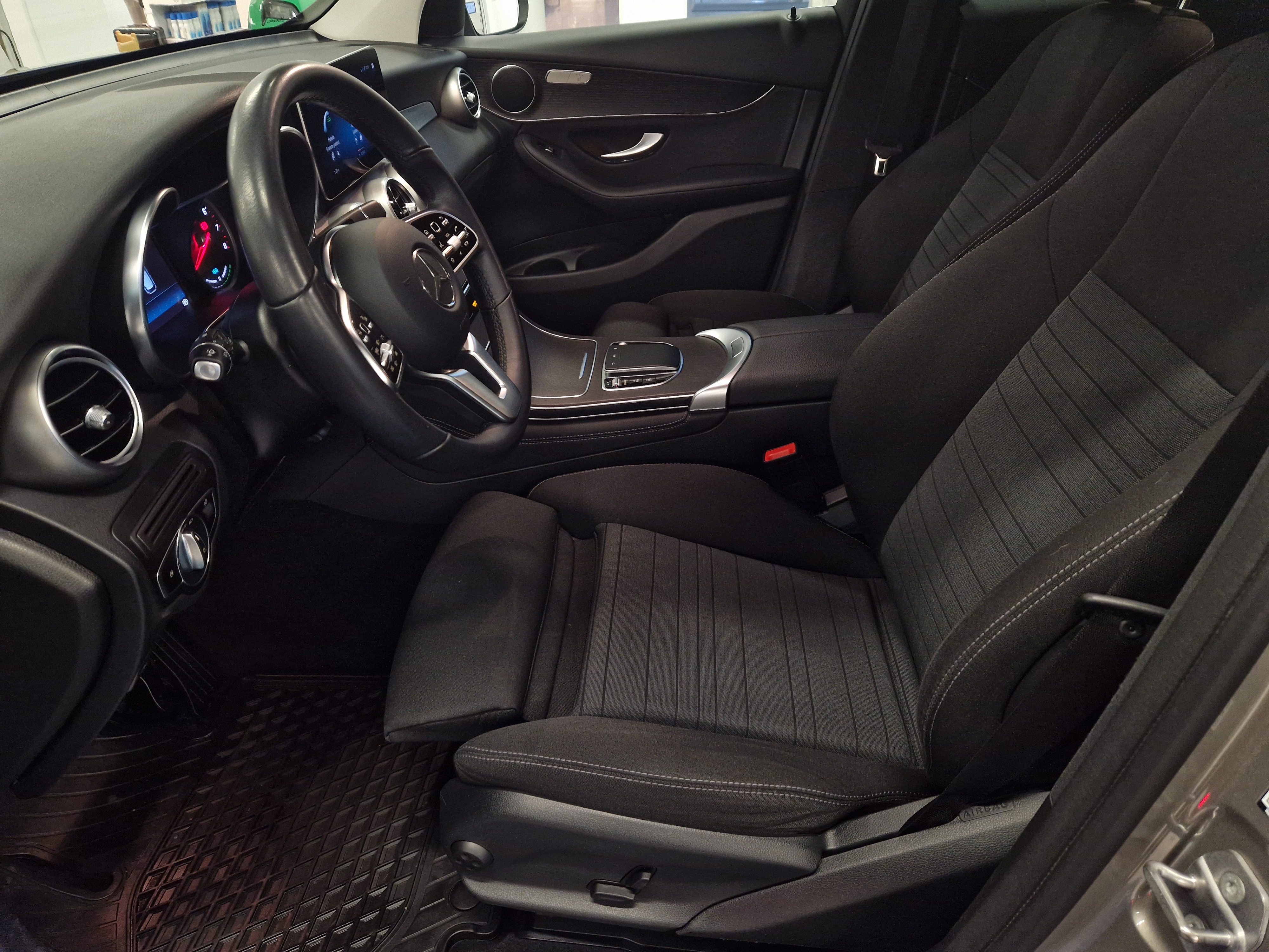 MERCEDES-BENZ GLC 2020