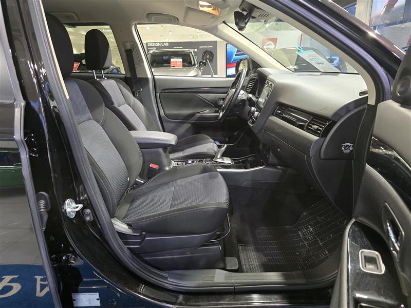 MITSUBISHI Outlander PHEV 2020