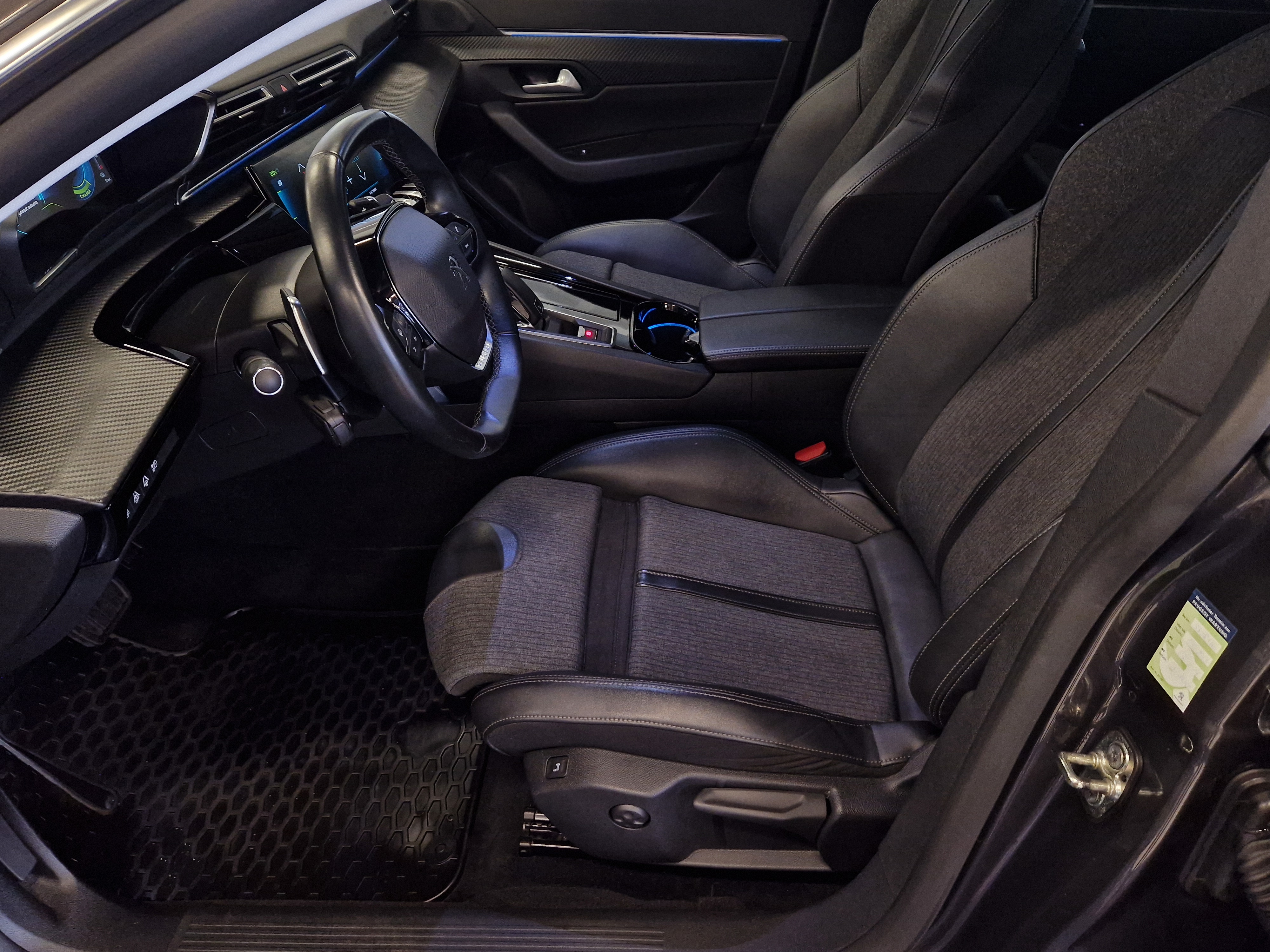 PEUGEOT 508 2021