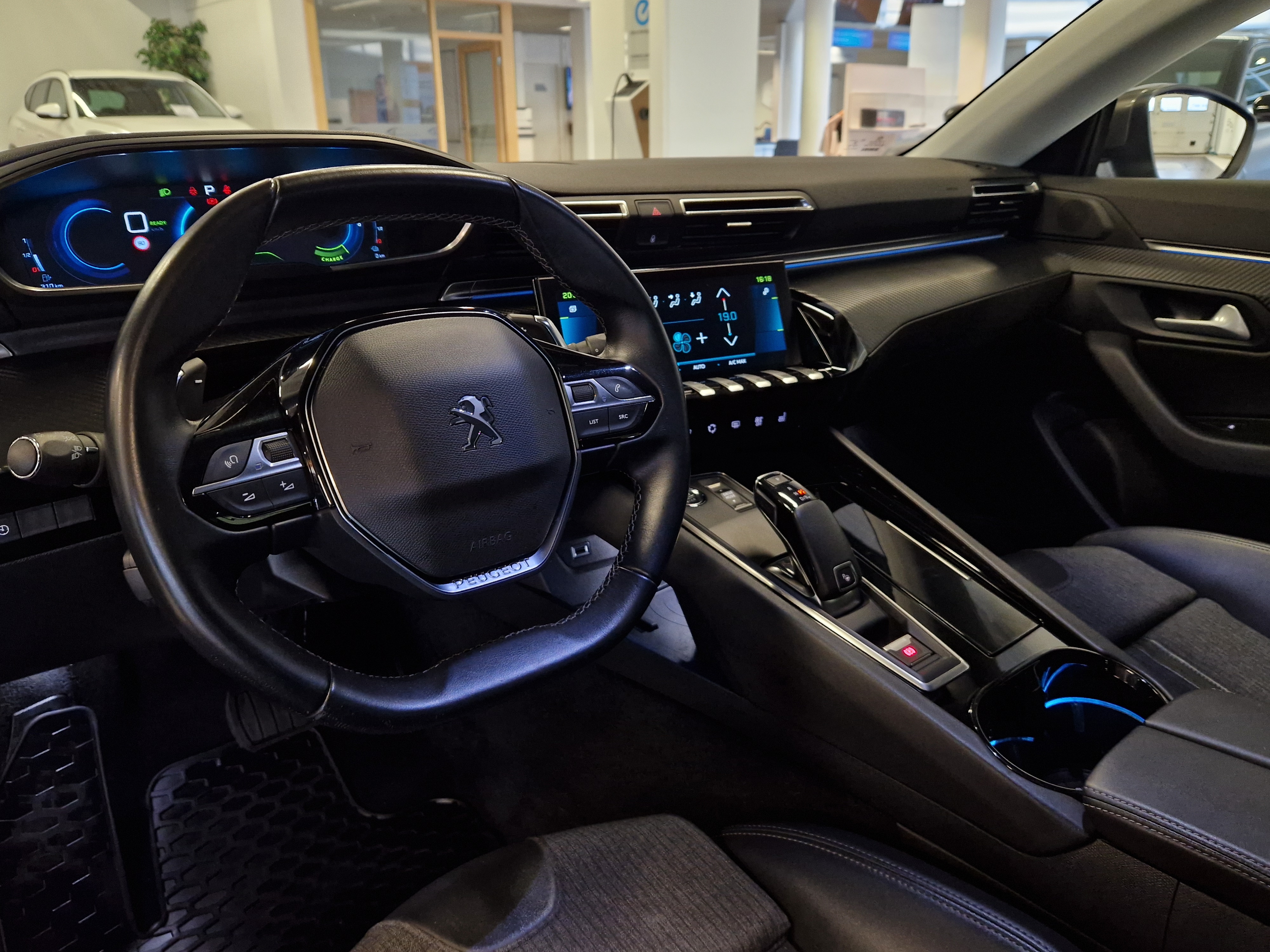 PEUGEOT 508 2021