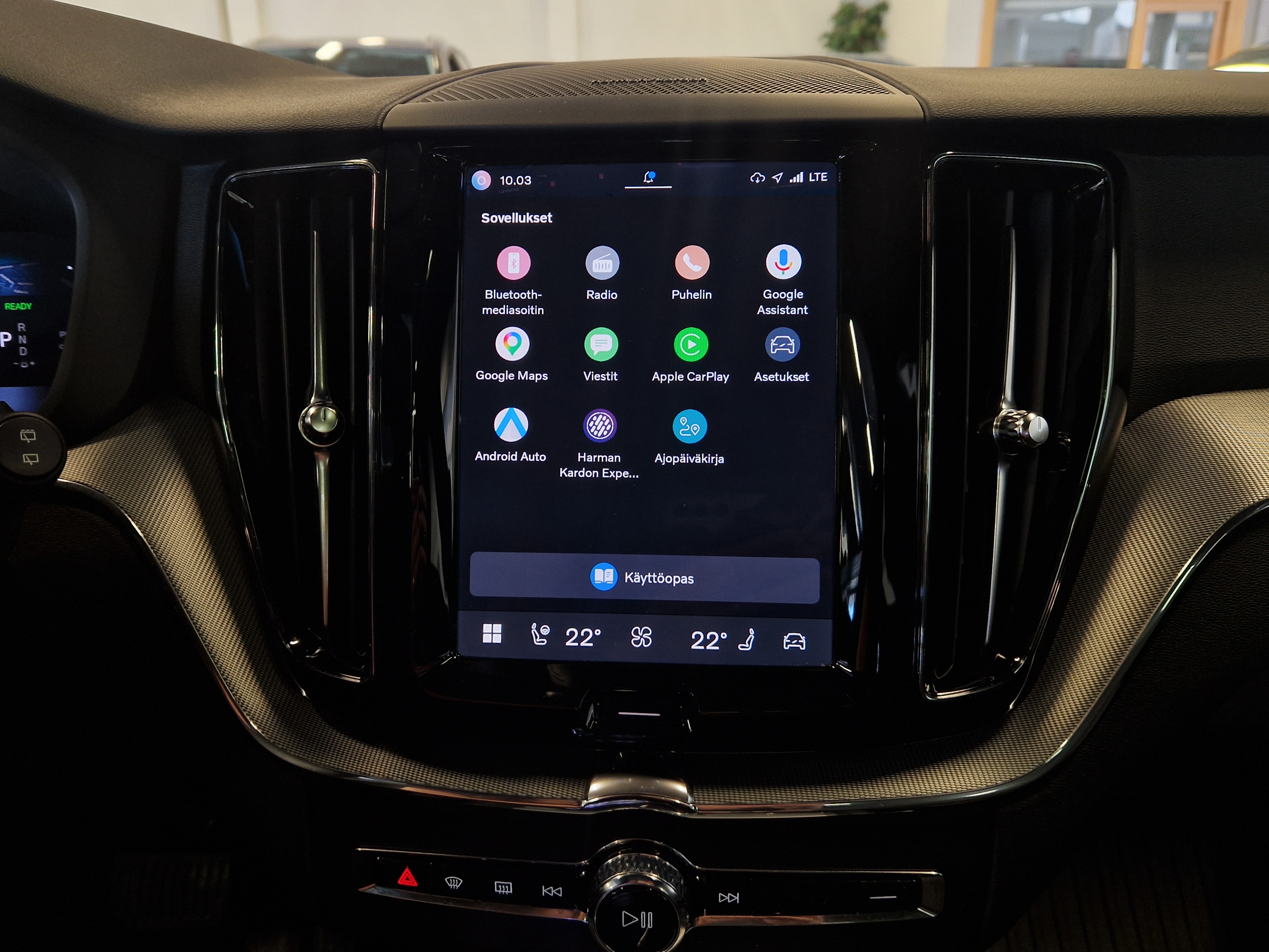 VOLVO XC60 2025