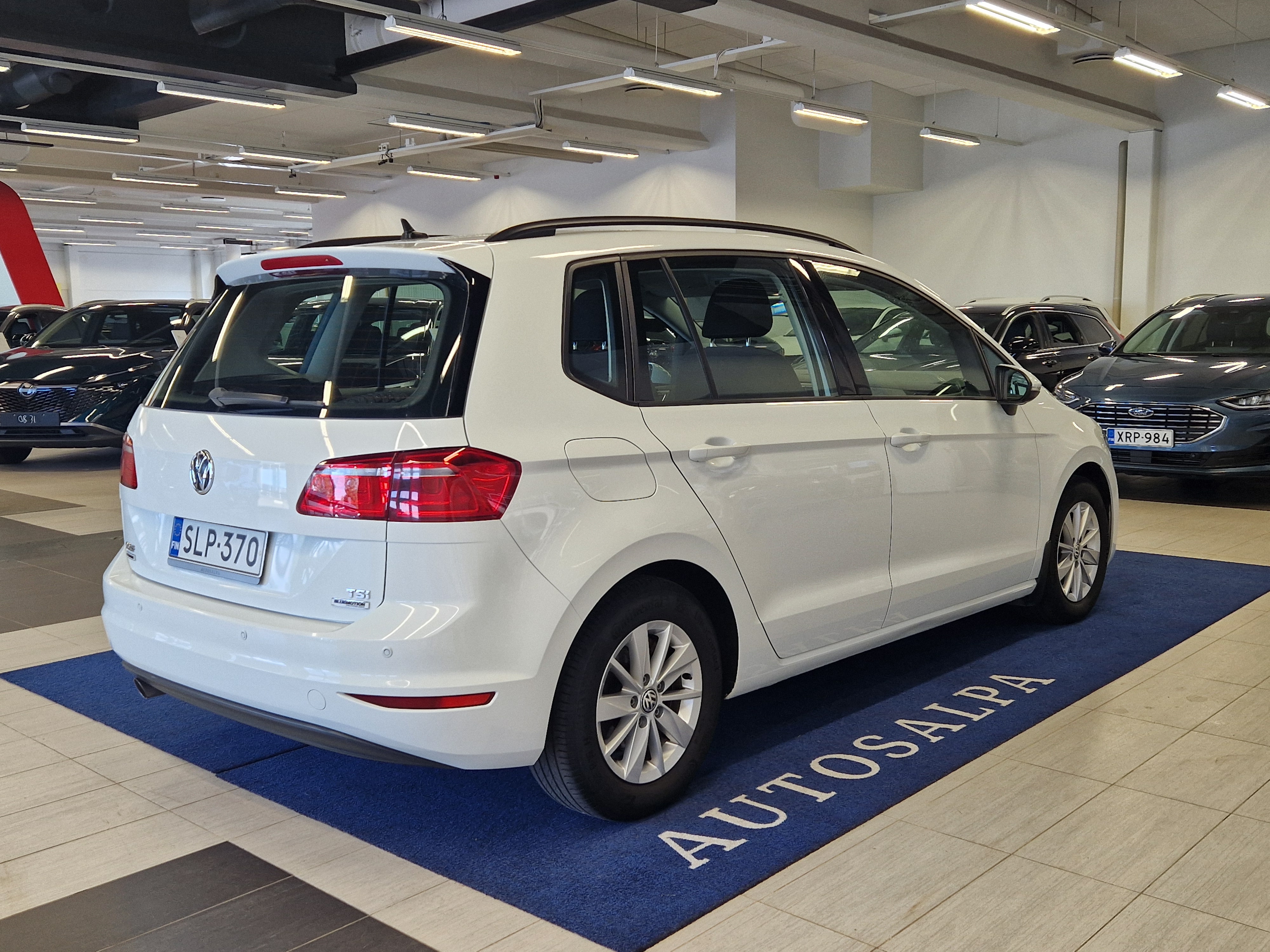 VOLKSWAGEN Golf Sportsvan 2015