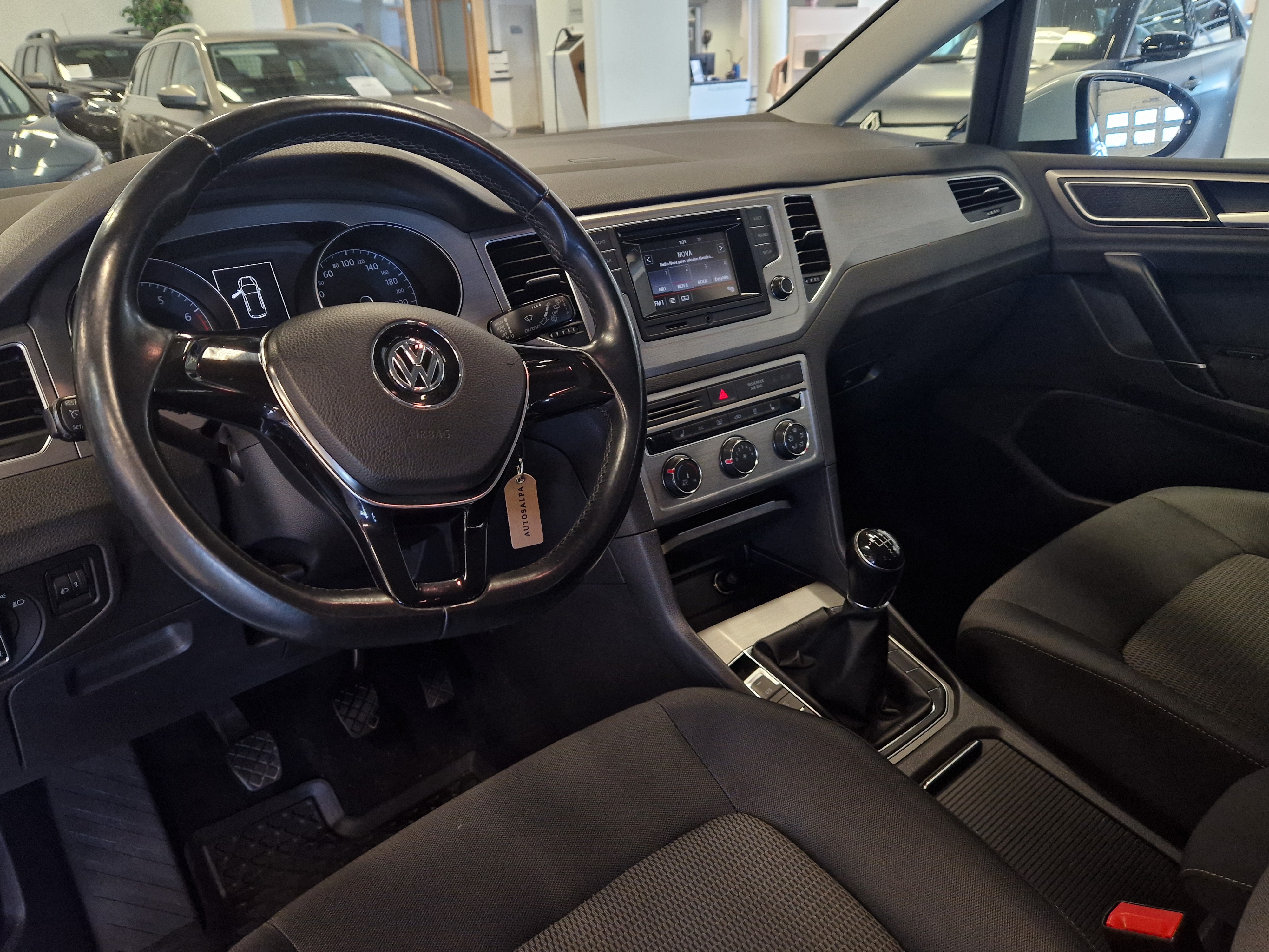 VOLKSWAGEN Golf Sportsvan 2015