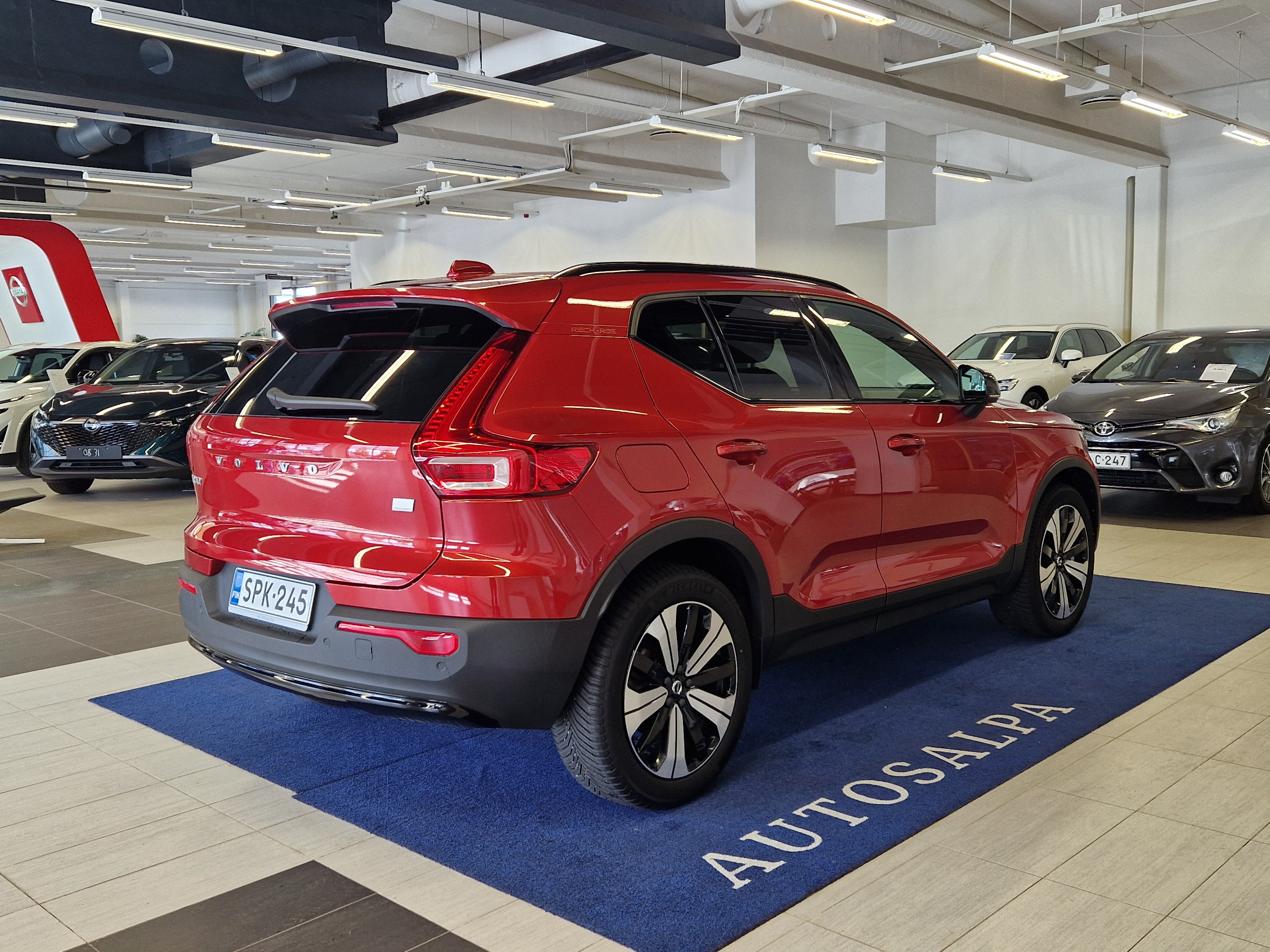 VOLVO XC40 2024