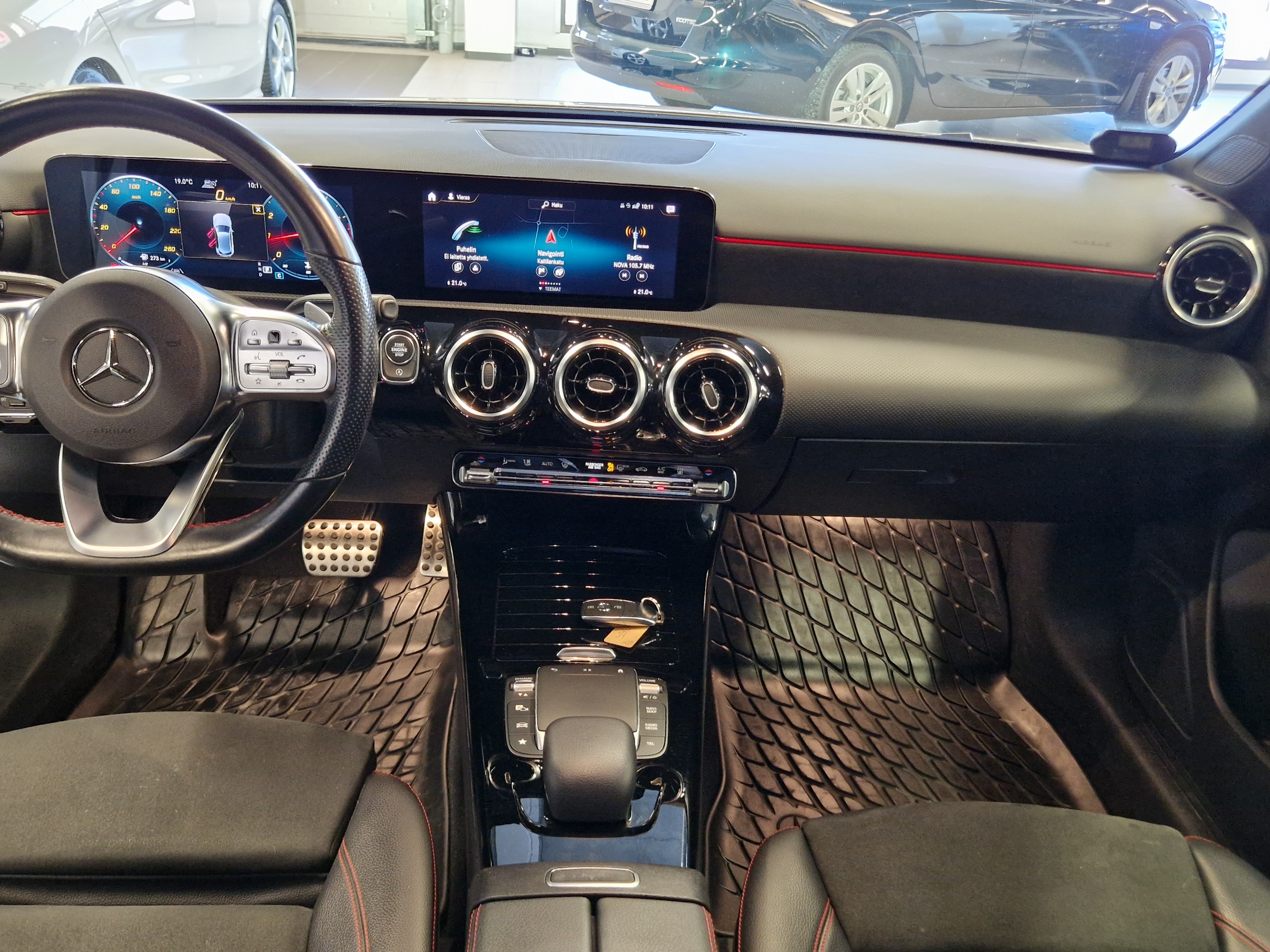 MERCEDES-BENZ A 2021