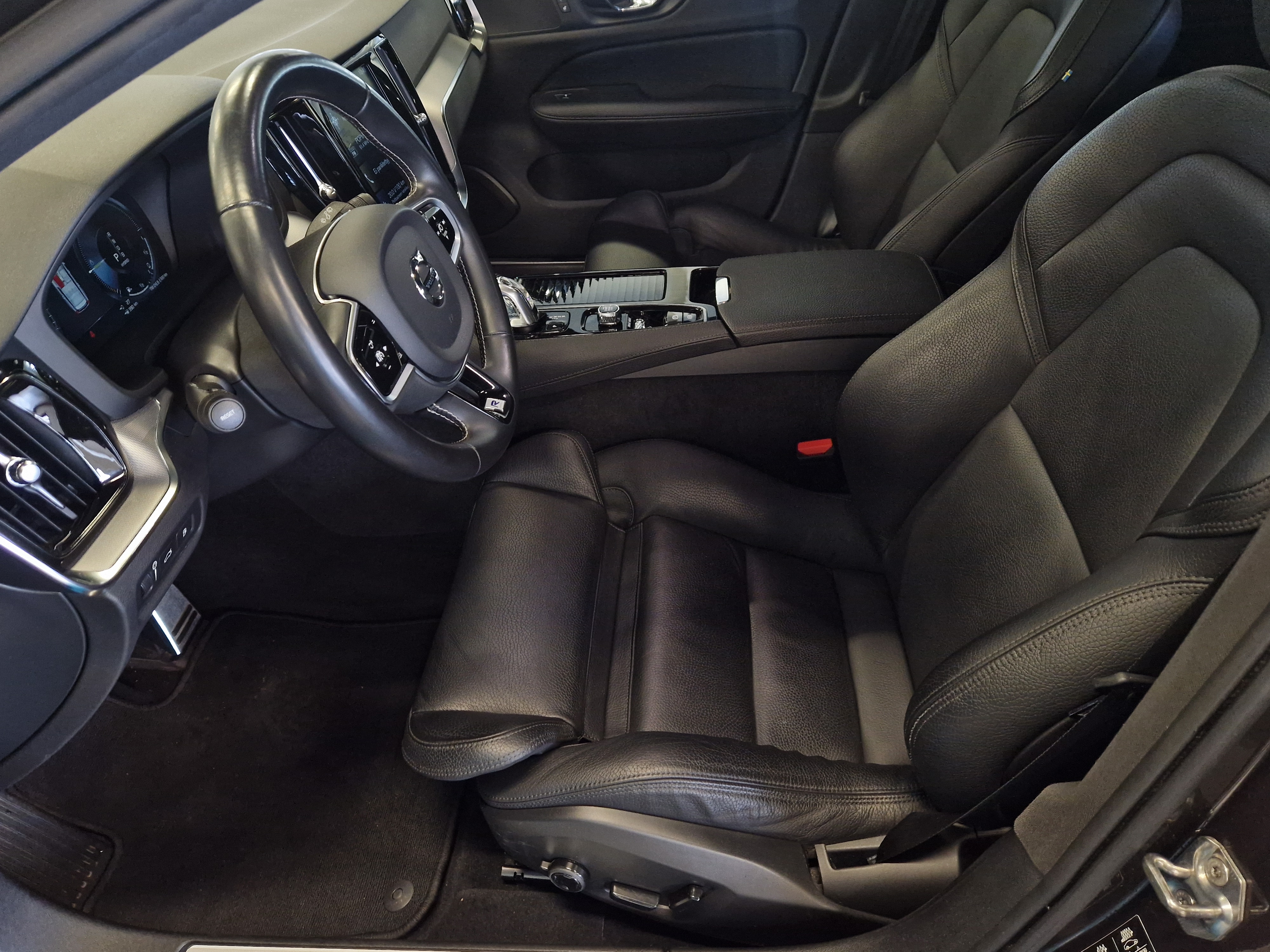 VOLVO V60 2019