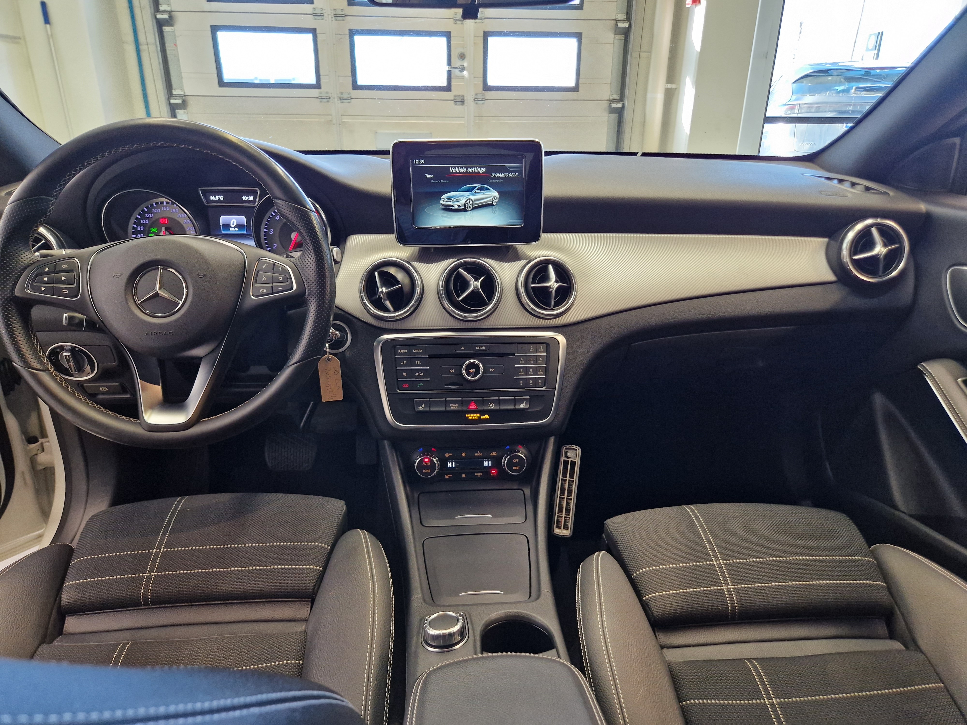 MERCEDES-BENZ CLA 2016