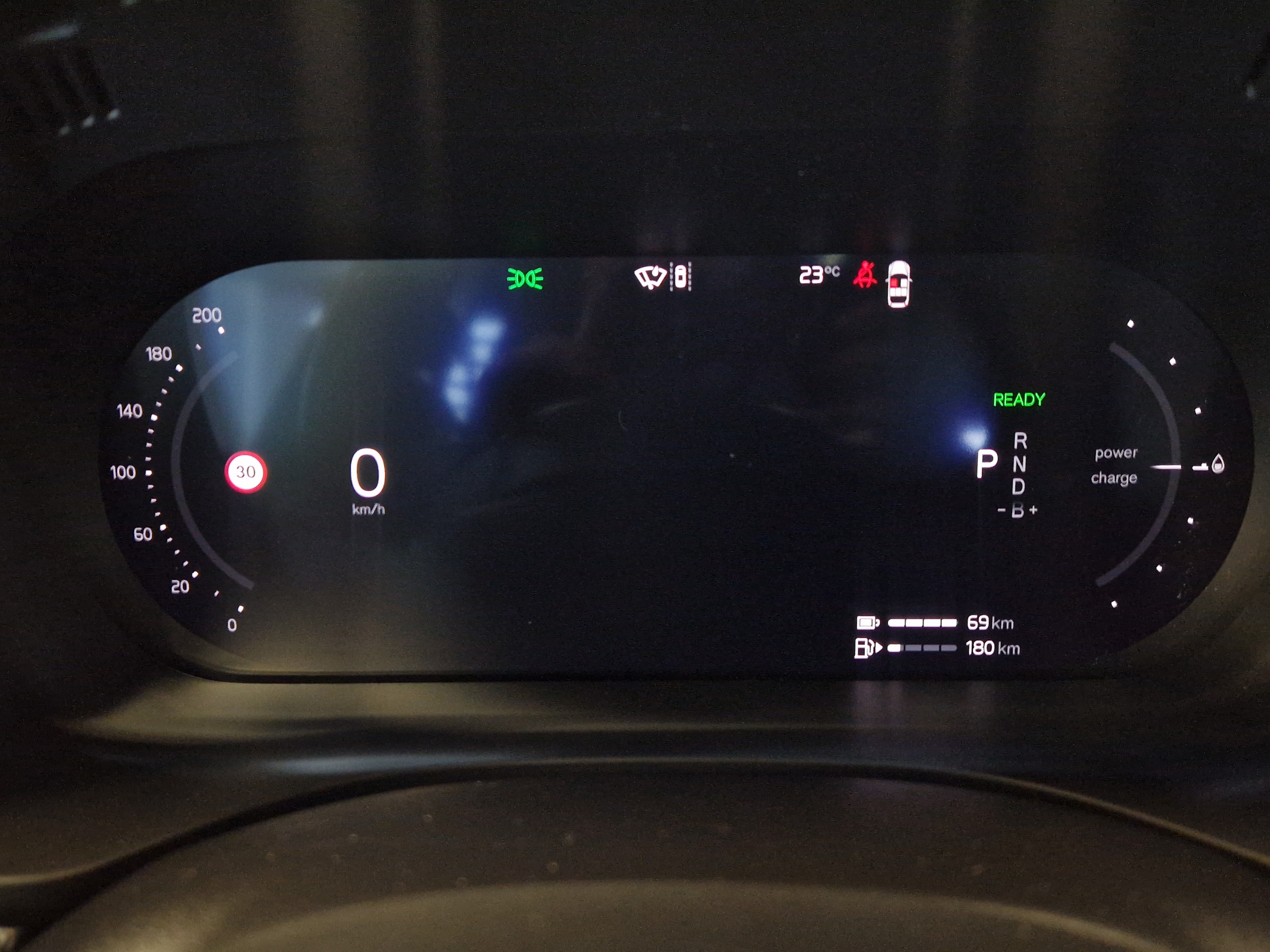 VOLVO XC60 2025