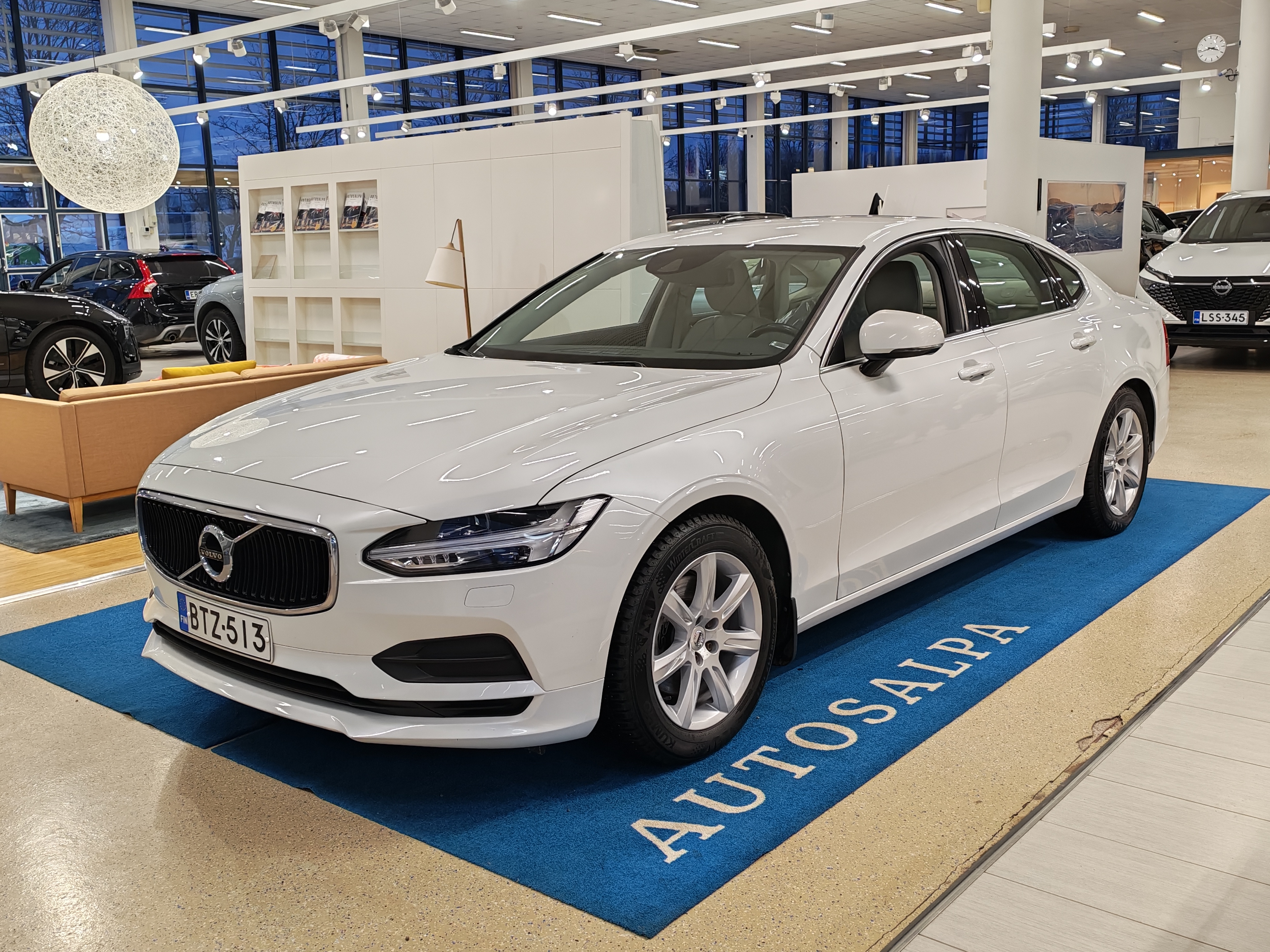 VOLVO S90 2017