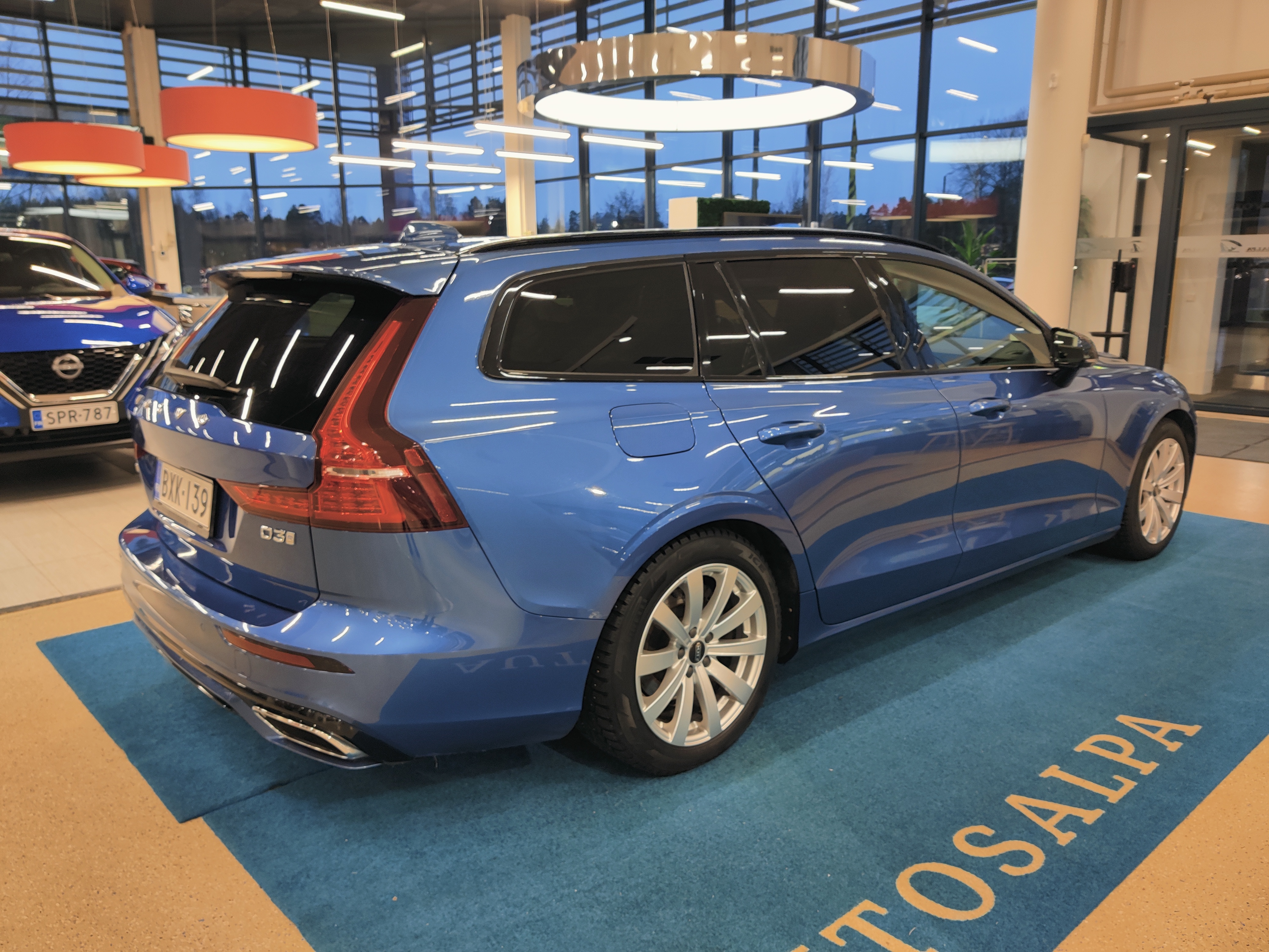 VOLVO V60 2019