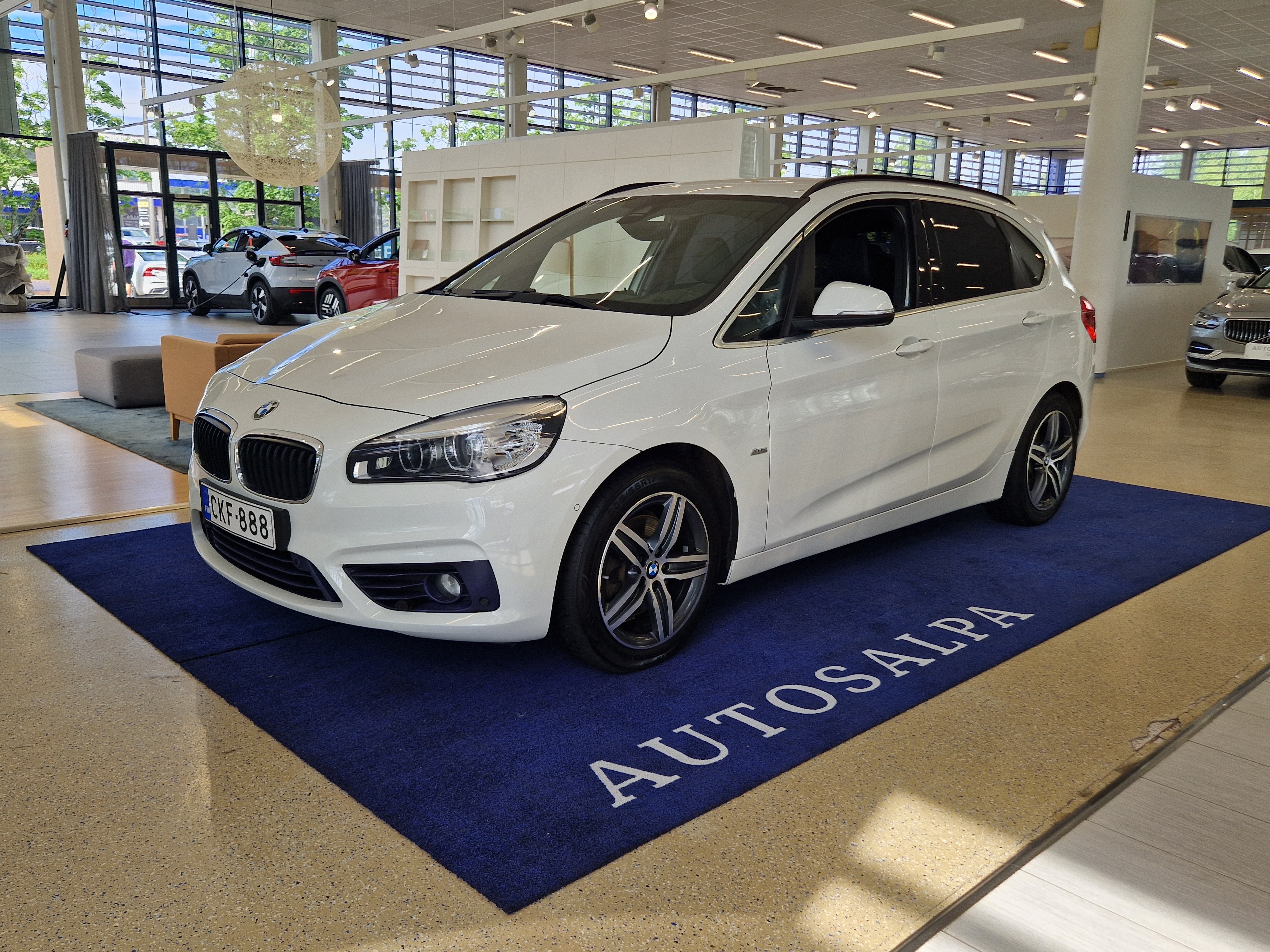 BMW 220 2016